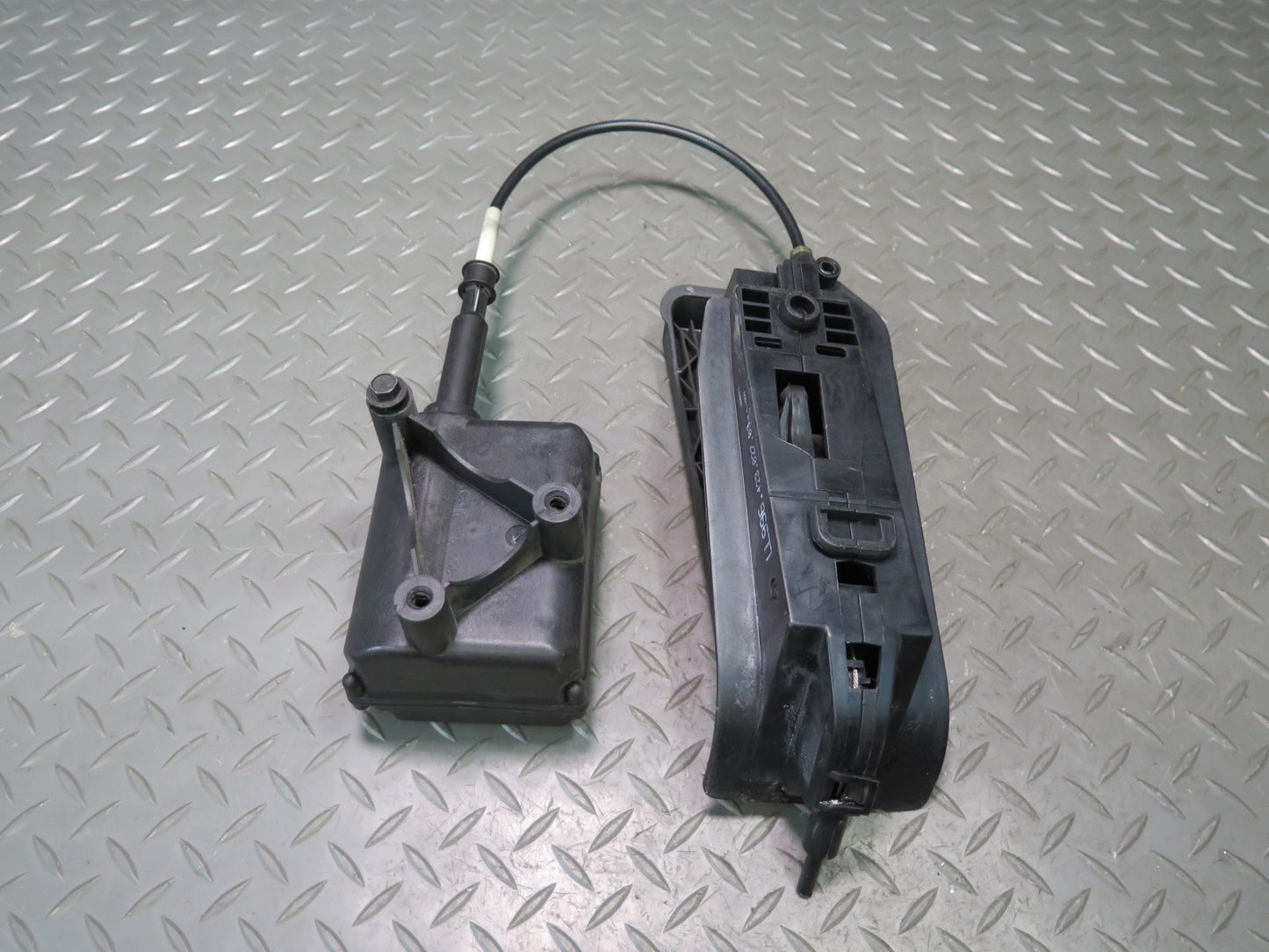 1999-2004 Porsche 911 996 A/T Gas Acceleration Pedal w Cruise Control Module