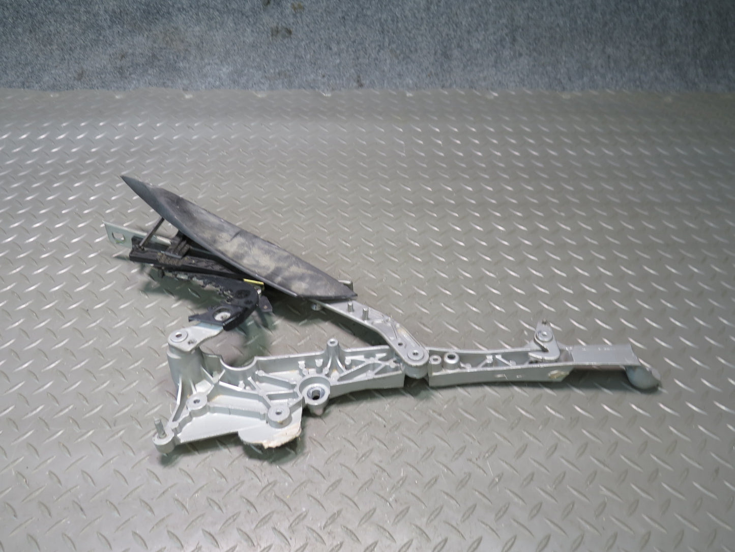 1999-2004 Porsche 911 996 Convertible TOP Roof Left & Right Hinge Set of 2