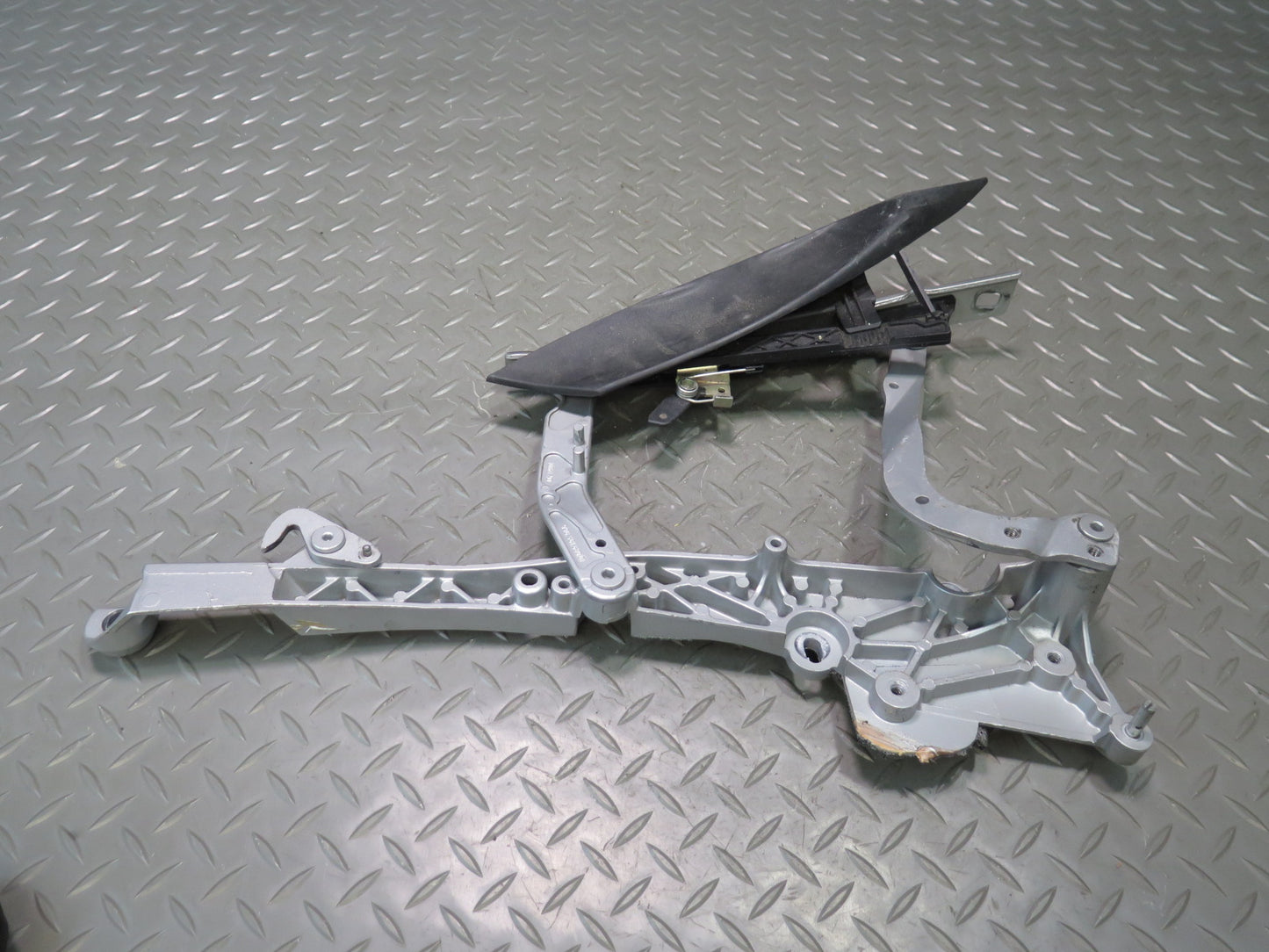 1999-2004 Porsche 911 996 Convertible TOP Roof Left & Right Hinge Set of 2