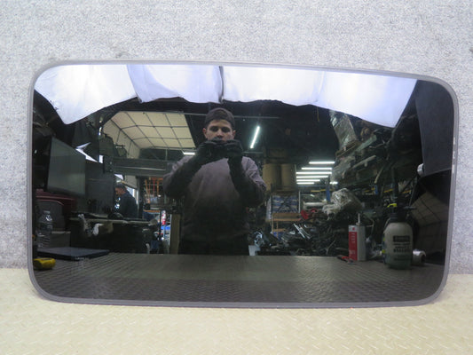 01-05 Lexus UZS161L GS430 GS300 Sunroof Moon Roof Window Glass OEM