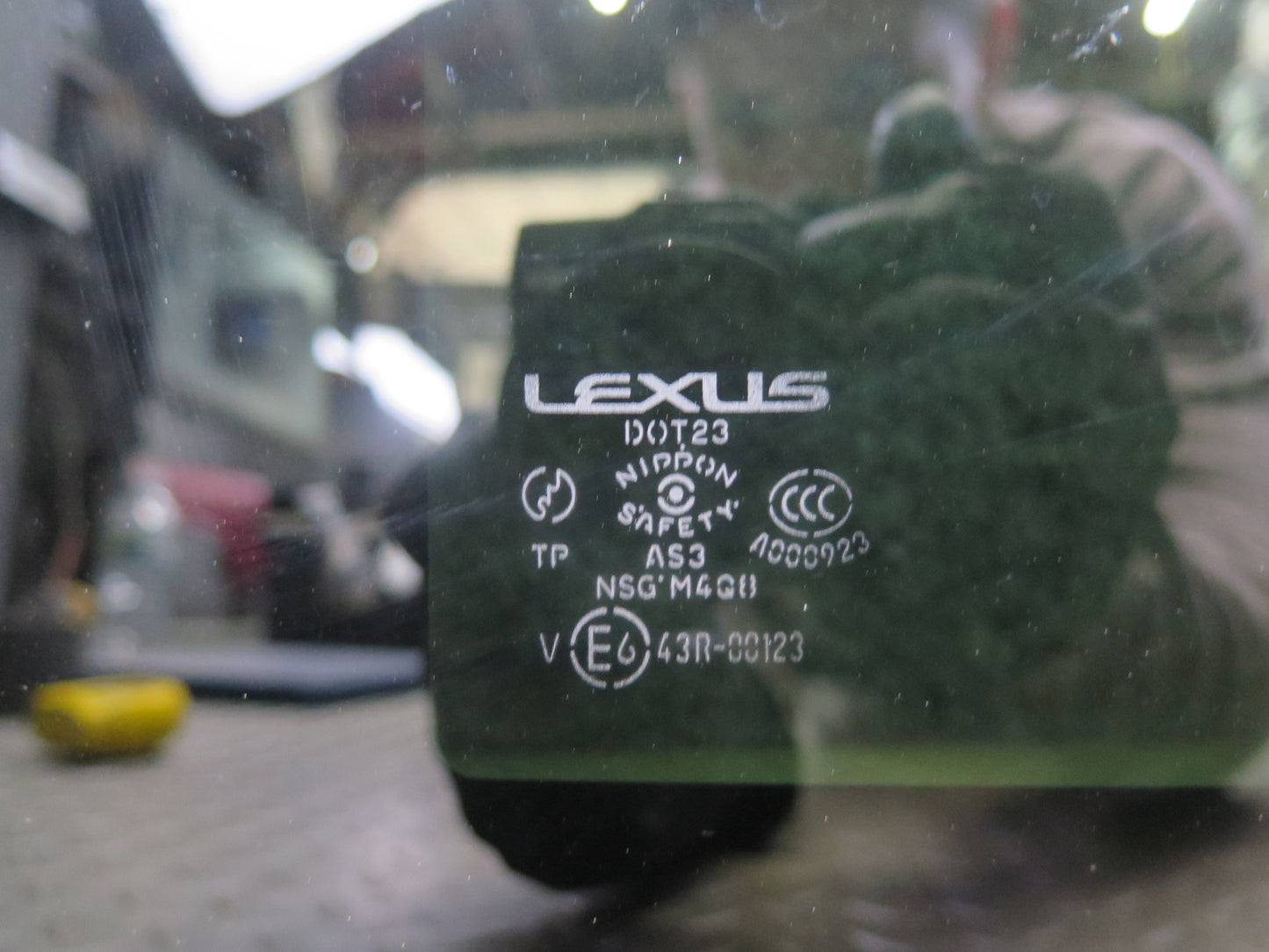 01-05 Lexus UZS161L GS430 GS300 Sunroof Moon Roof Window Glass OEM