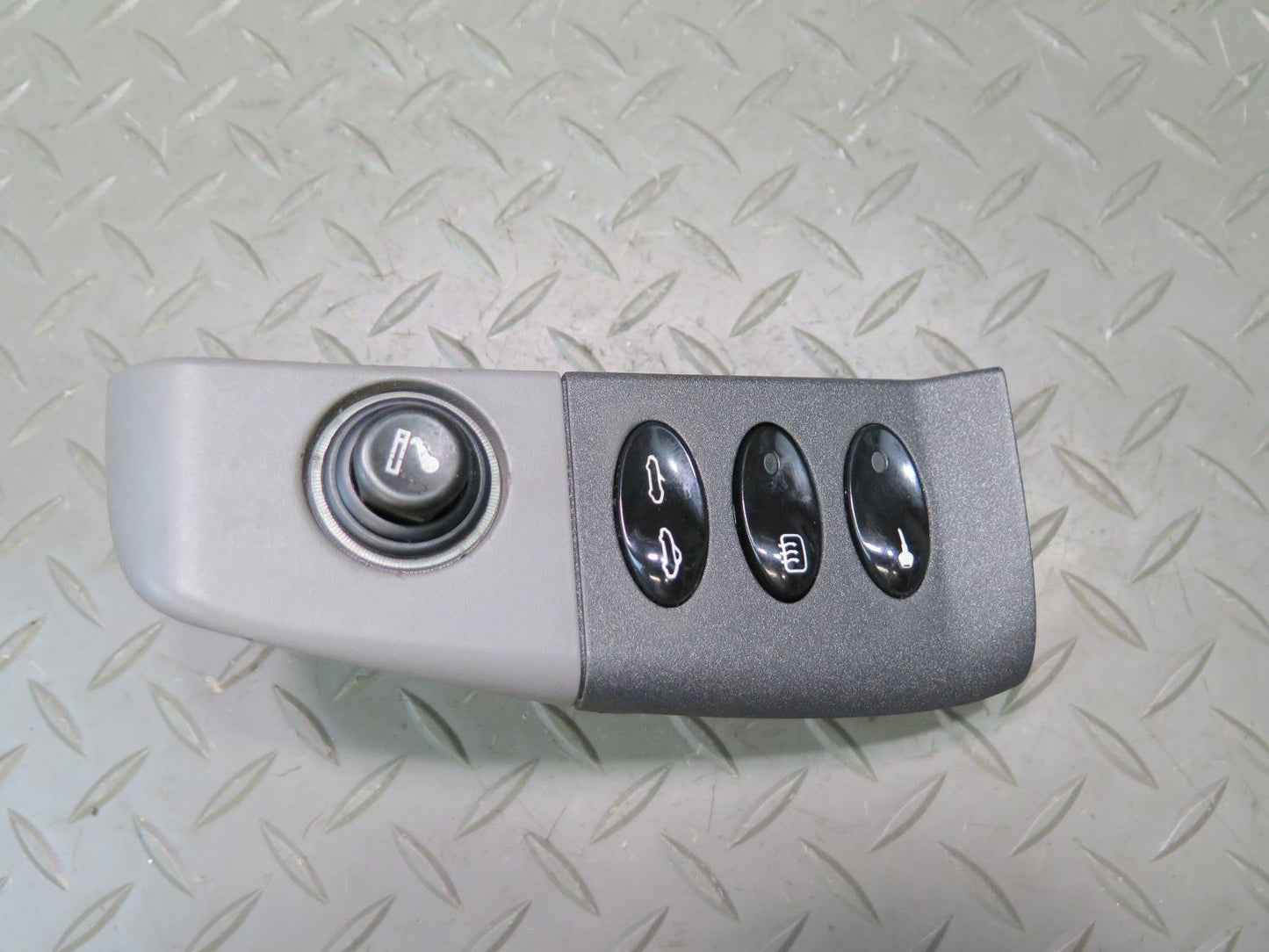 99-04 Porsche 911 996 Dash Right Cluster Rear Defrost Lock TOP Roof Switch