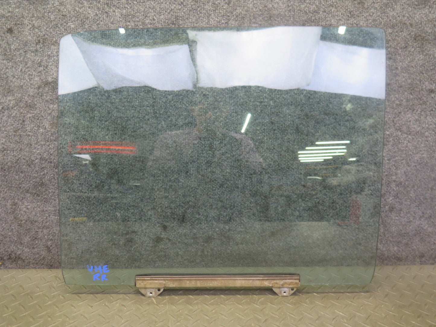 75-76 Mercedes W115 300SD Sedan Rear Right Door Glass Window OEM