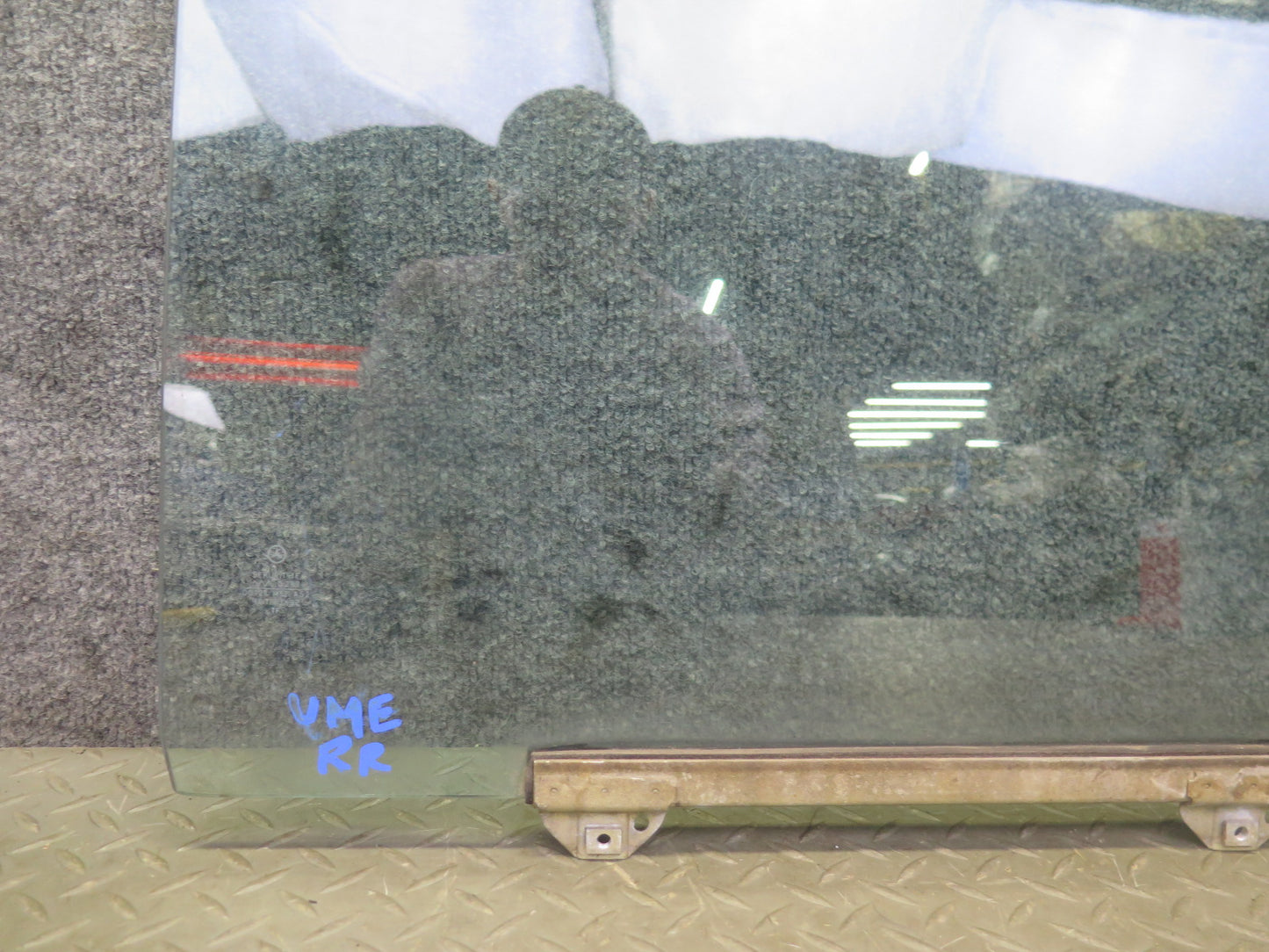75-76 Mercedes W115 300SD Sedan Rear Right Door Glass Window OEM