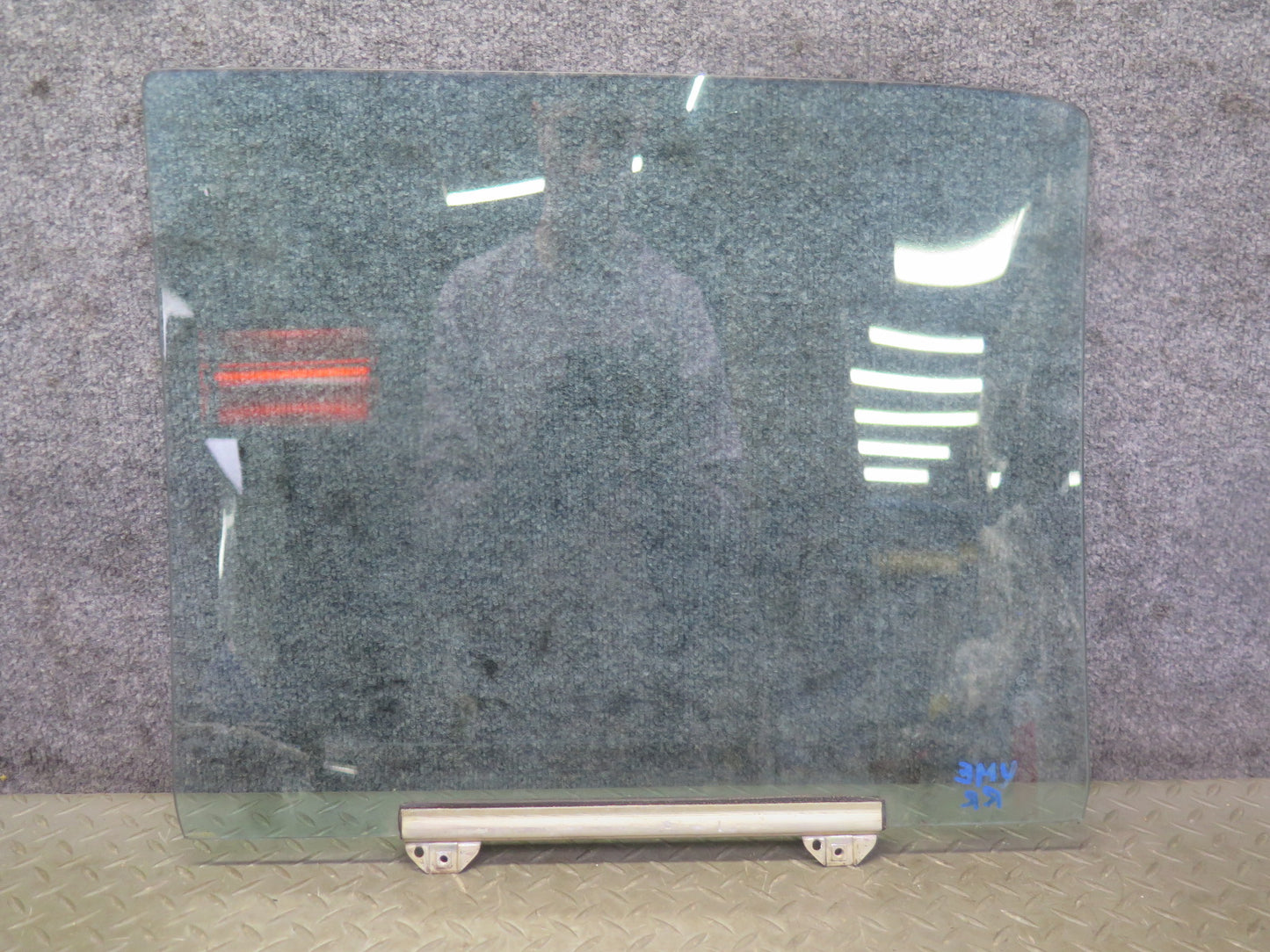 75-76 Mercedes W115 300SD Sedan Rear Right Door Glass Window OEM