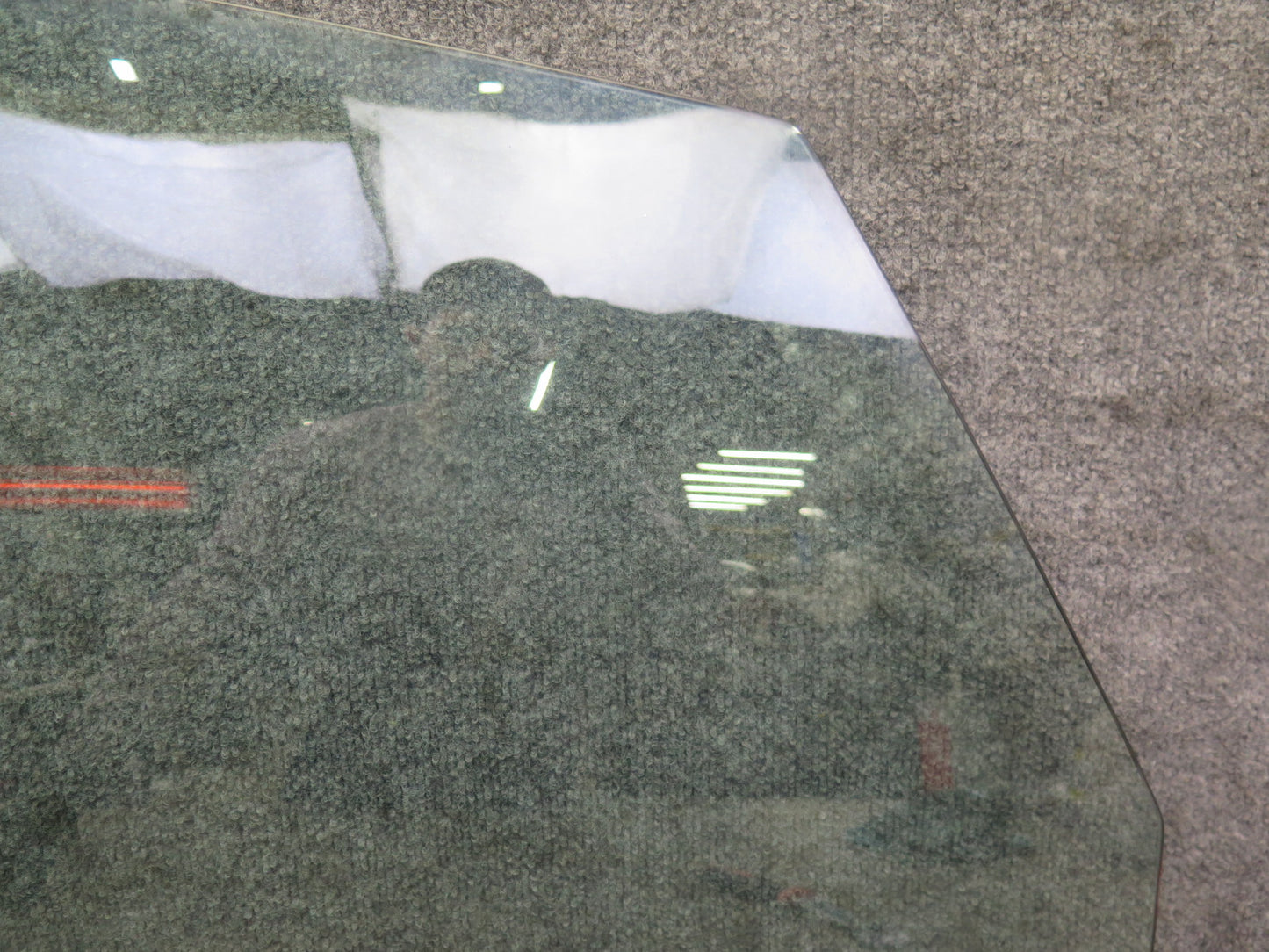 75-76 Mercedes W115 300SD Sedan Front Right Door Glass Window OEM