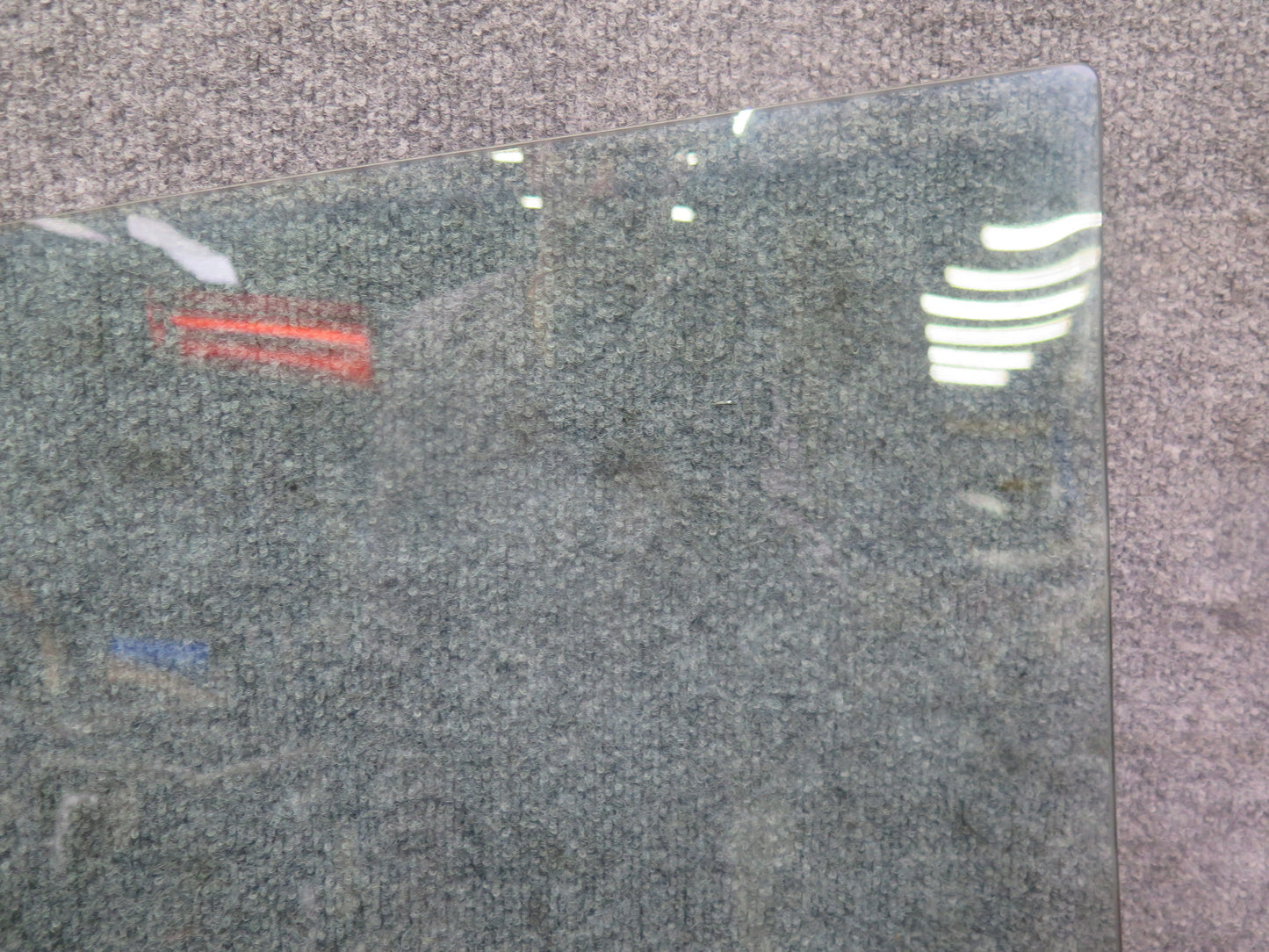 75-76 Mercedes W115 300SD Sedan Front Right Door Glass Window OEM