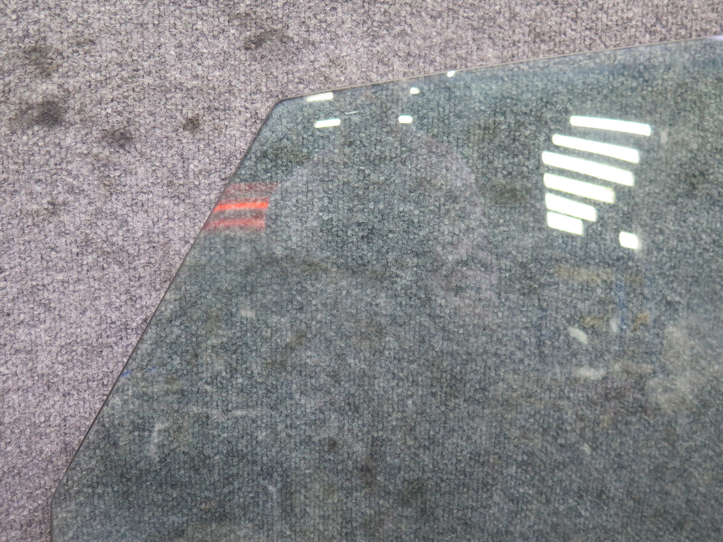 75-76 Mercedes W115 300SD Sedan Front Right Door Glass Window OEM