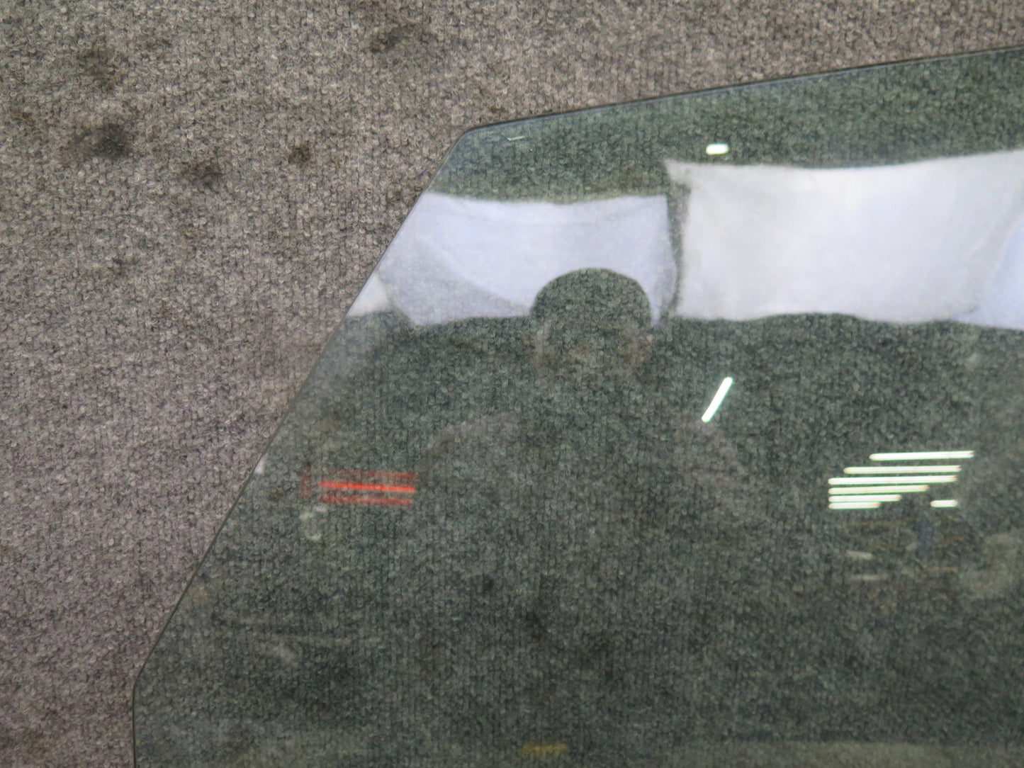 75-76 Mercedes W115 300SD Sedan Front Left Door Glass Window OEM