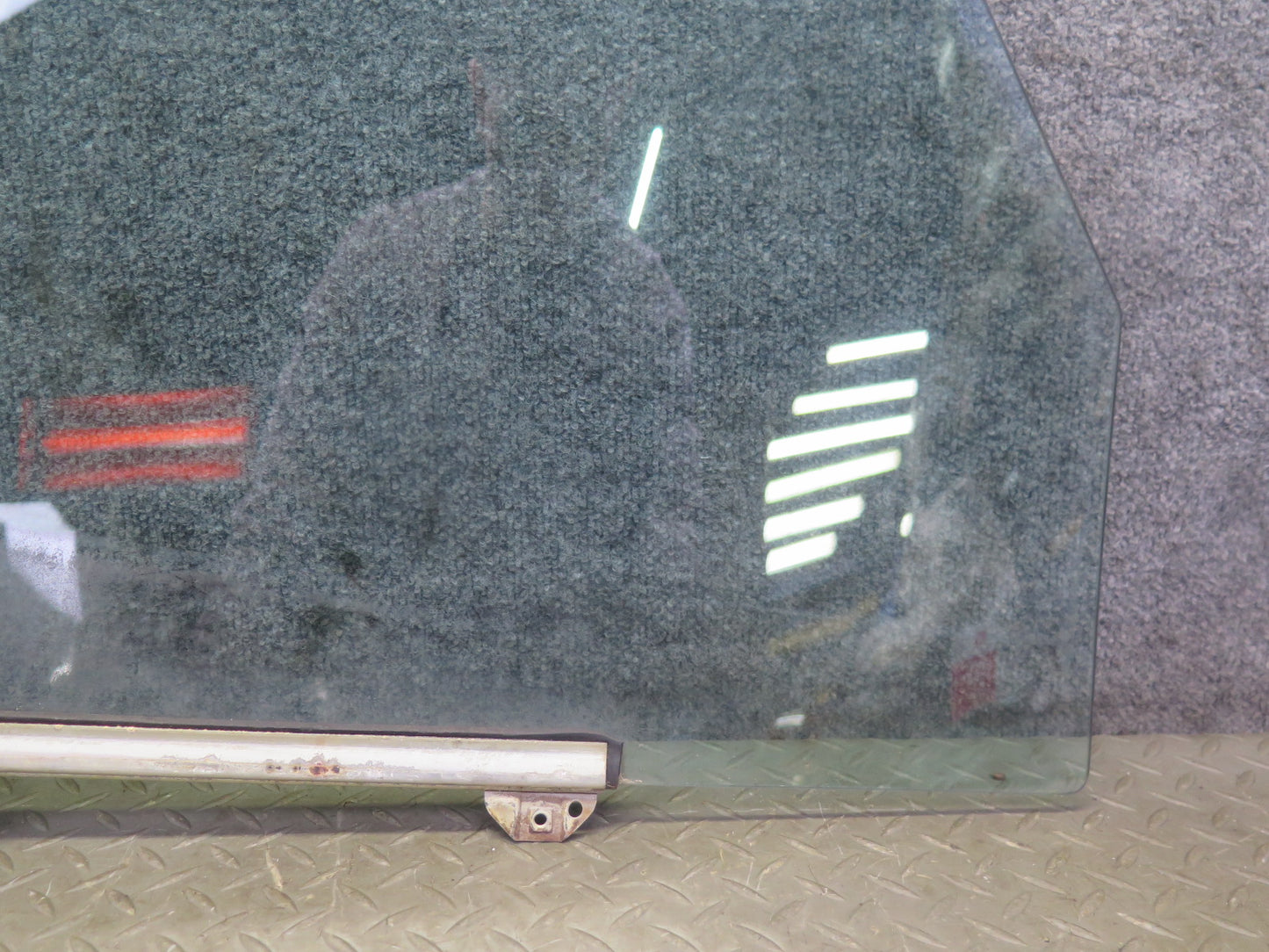 75-76 Mercedes W115 300SD Sedan Front Left Door Glass Window OEM