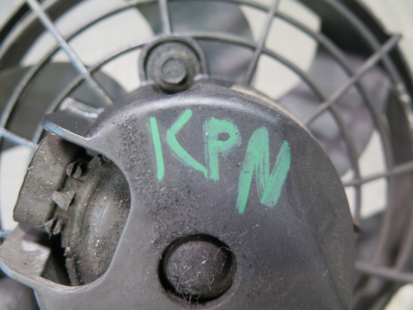 1999-2004 Porsche 911 996 Engine Cooling  Fan Motor Shroud 99662403603