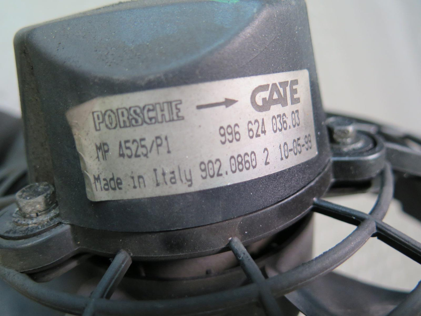 1999-2004 Porsche 911 996 Engine Cooling  Fan Motor Shroud 99662403603