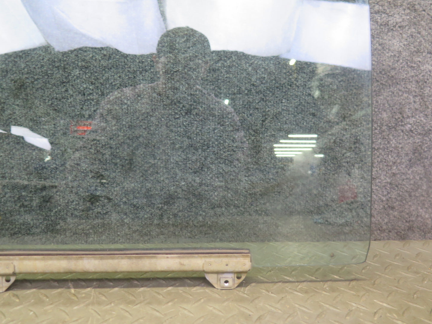 75-76 Mercedes W115 300SD Sedan Rear Left Door Glass Window OEM
