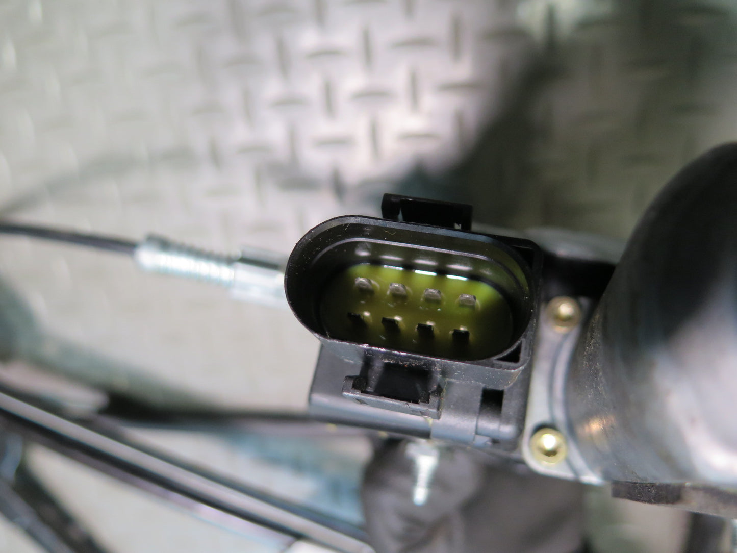 1999-2004 Porsche 911 996 Boxster Right Door Window Regulator w Motor