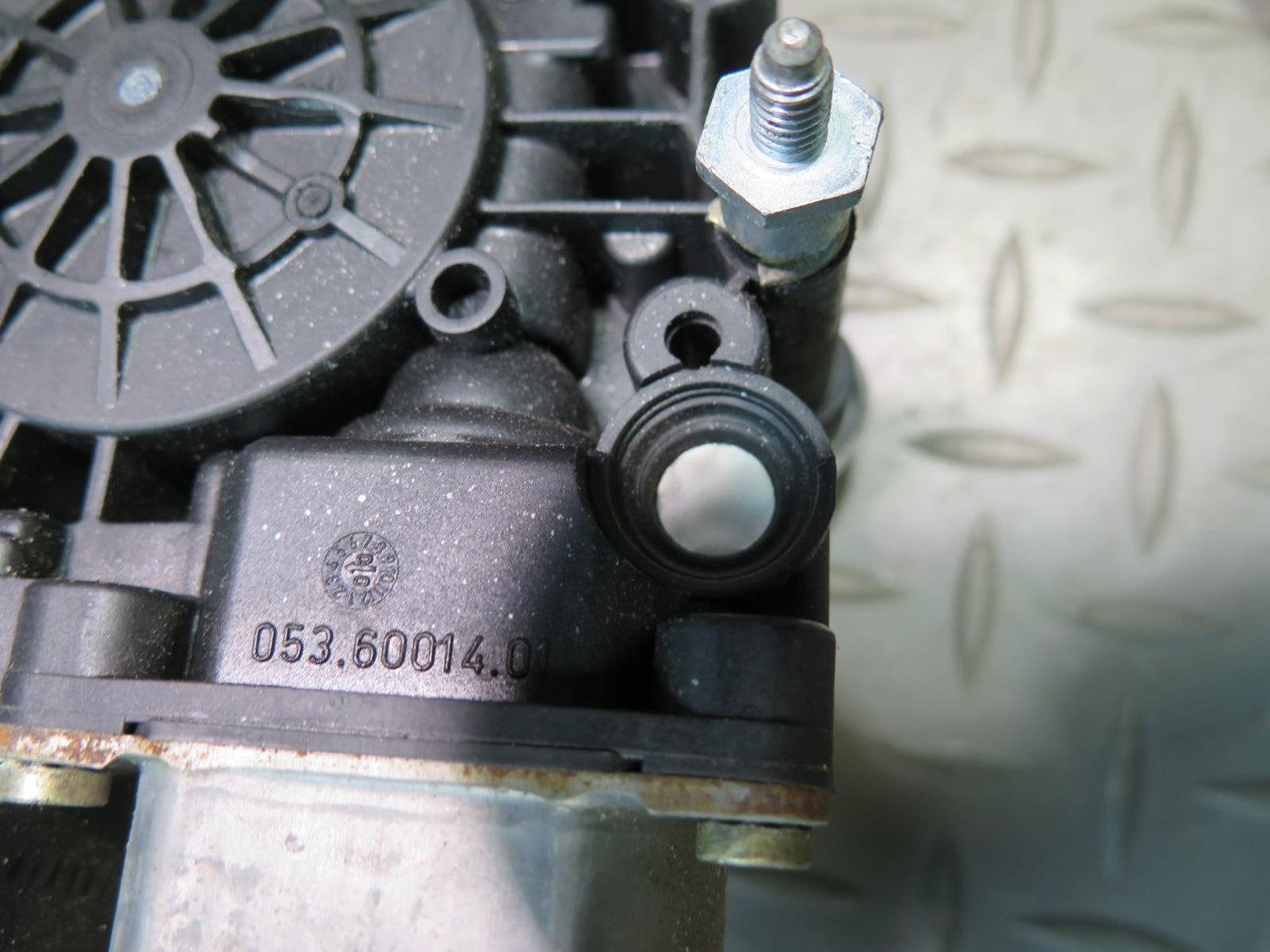 1999-2004 Porsche 911 996 Boxster Left Door Window Regulator w Motor