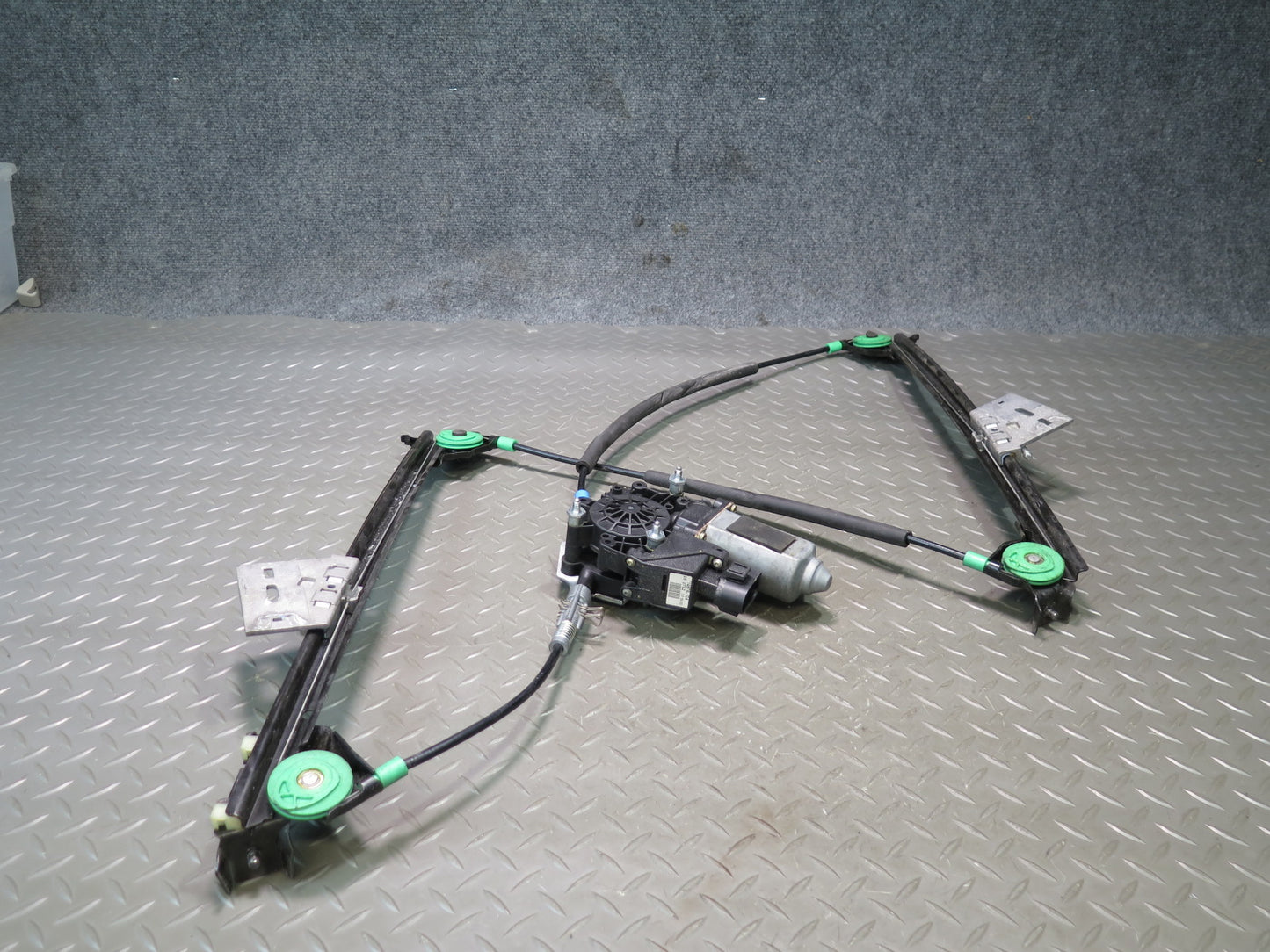 1999-2004 Porsche 911 996 Boxster Left Door Window Regulator w Motor