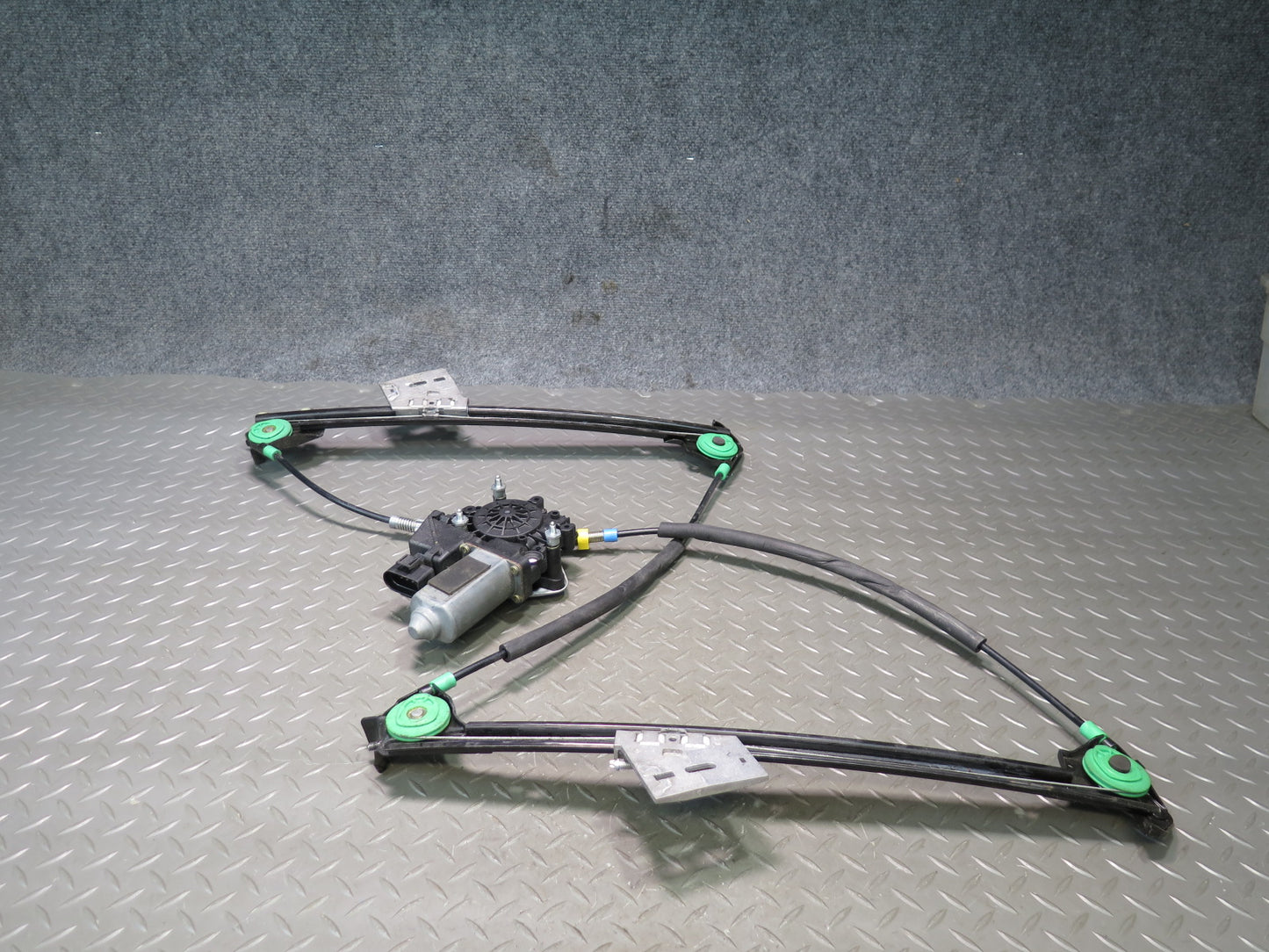 1999-2004 Porsche 911 996 Boxster Left Door Window Regulator w Motor