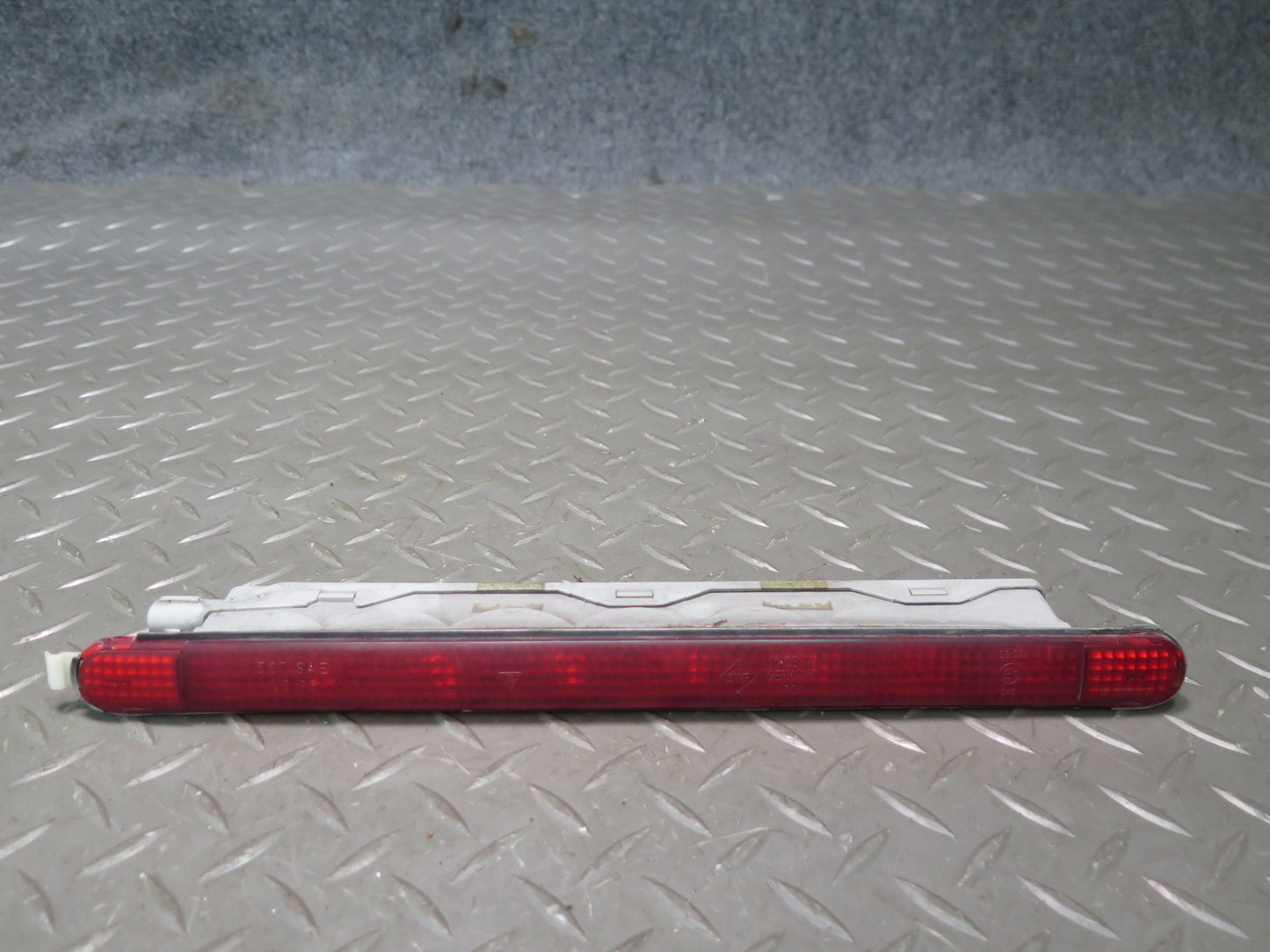 1999-2004 Porsche 911 996 Rear Center Third 3RD Brake Light Lamp 99663105000