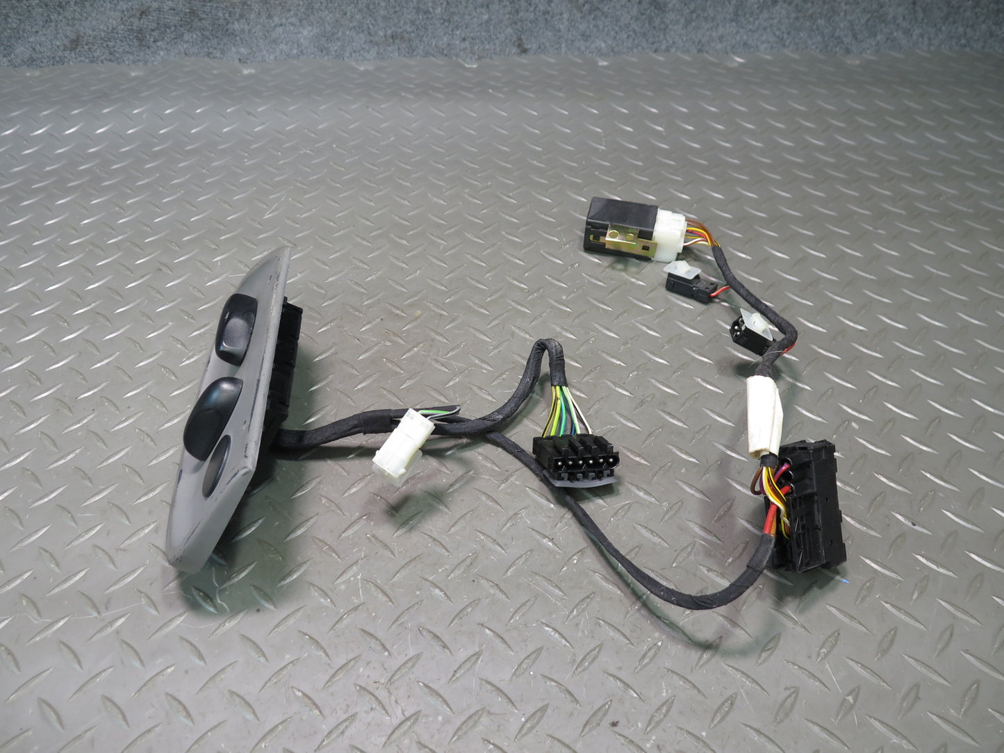 1999-2005 Porsche 911 Carrera 996 Front Right Seat Adjust Switch w Relay