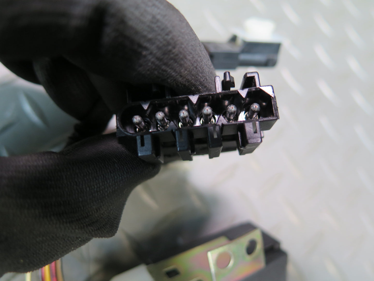 1999-2005 Porsche 911 Carrera 996 Front Left Seat Adjust Switch w Relay