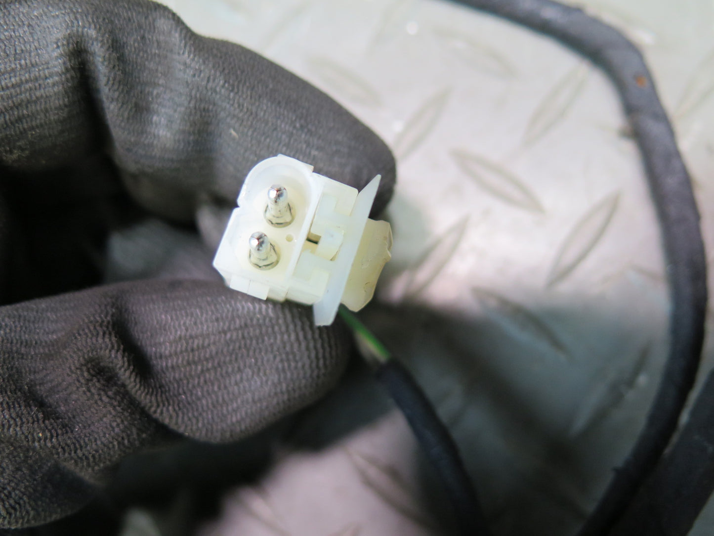 1999-2005 Porsche 911 Carrera 996 Front Left Seat Adjust Switch w Relay