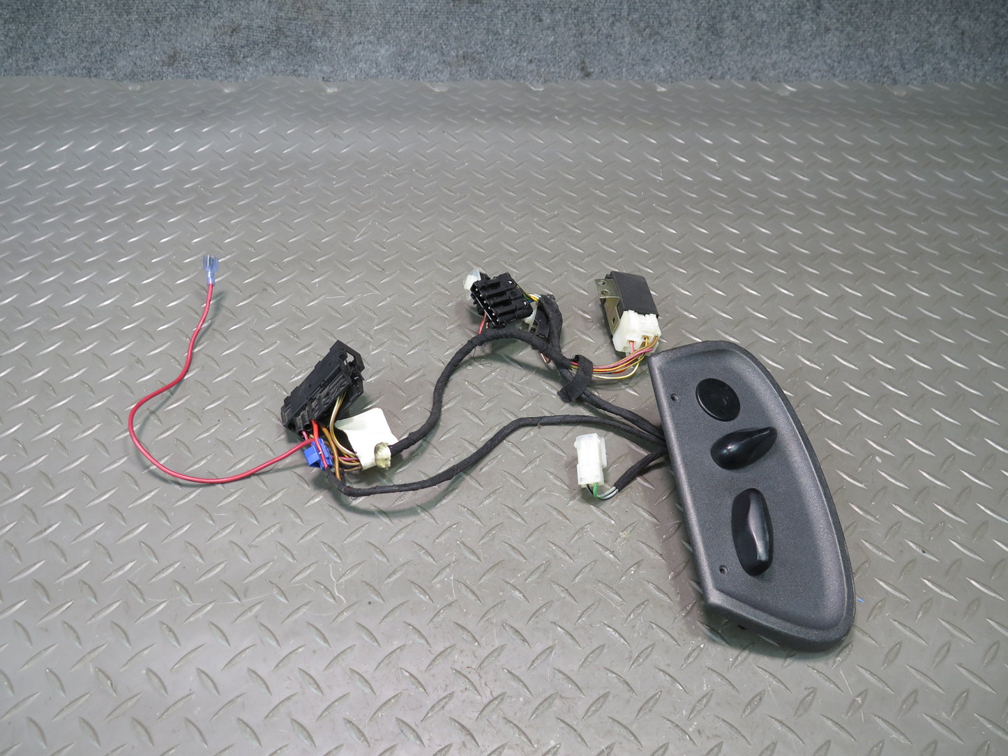 1999-2005 Porsche 911 Carrera 996 Front Left Seat Adjust Switch w Relay