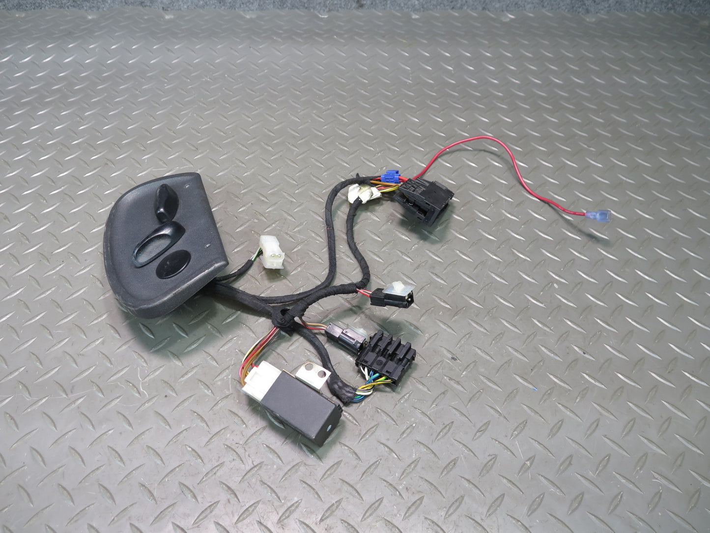 1999-2005 Porsche 911 Carrera 996 Front Left Seat Adjust Switch w Relay