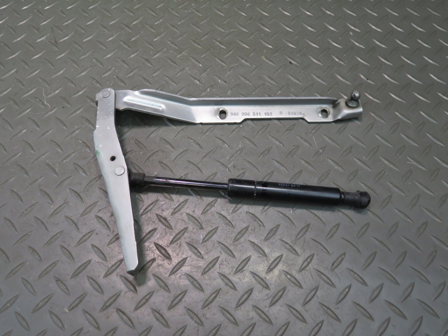 1999-2004 Porsche 911 996 Front Hood Bonnet Hinge w Shock Support Set of 2