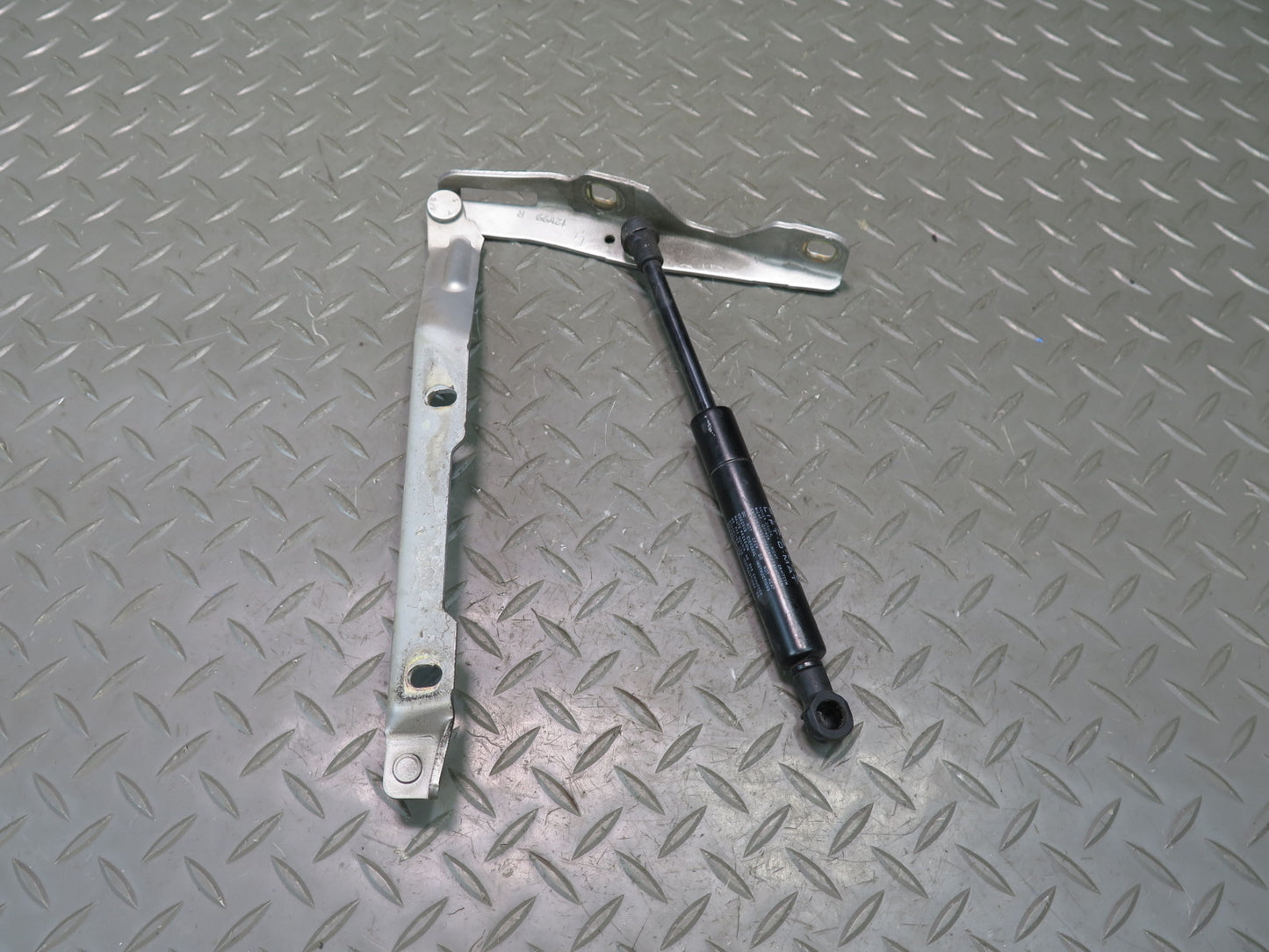 1999-2004 Porsche 911 996 Front Hood Bonnet Hinge w Shock Support Set of 2