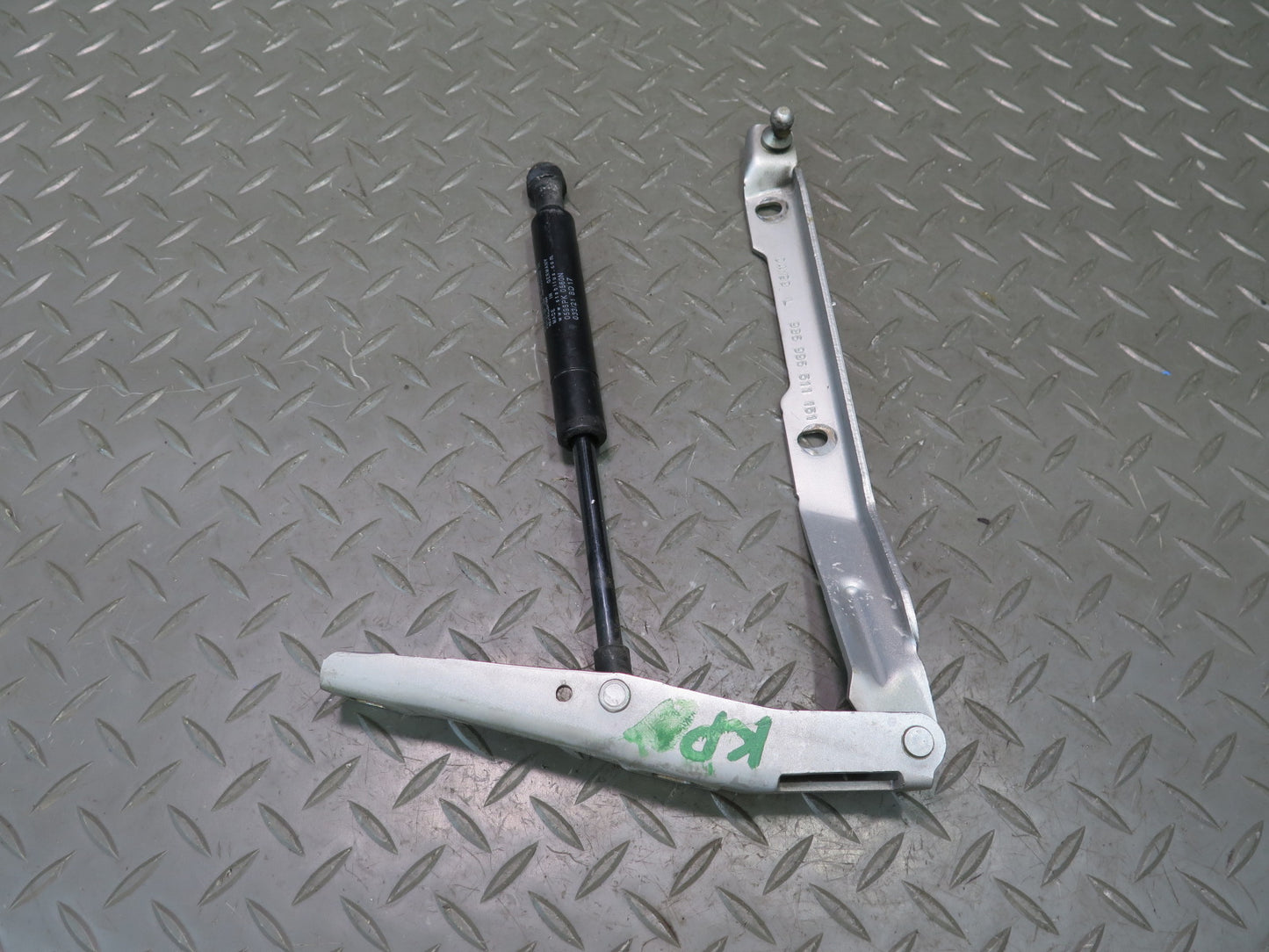 1999-2004 Porsche 911 996 Front Hood Bonnet Hinge w Shock Support Set of 2