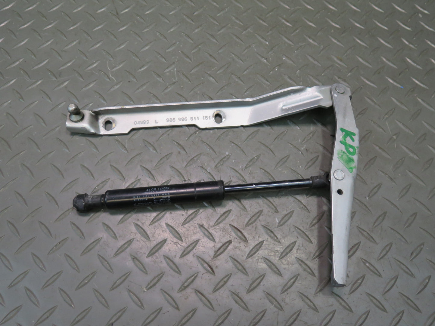 1999-2004 Porsche 911 996 Front Hood Bonnet Hinge w Shock Support Set of 2