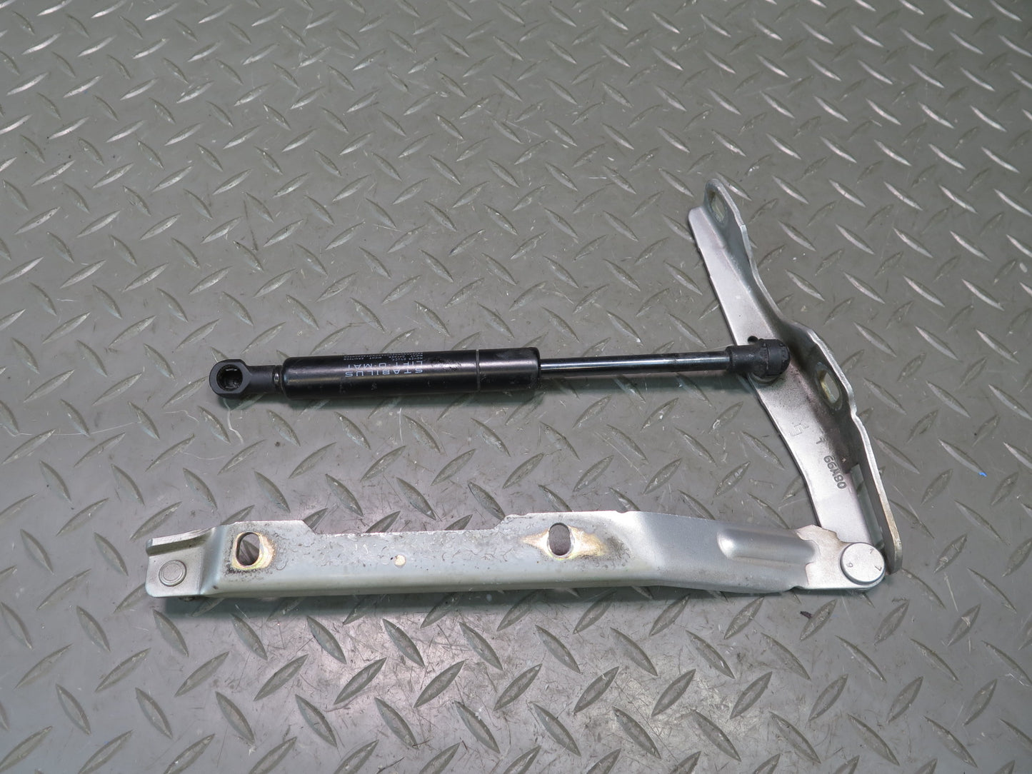 1999-2004 Porsche 911 996 Front Hood Bonnet Hinge w Shock Support Set of 2