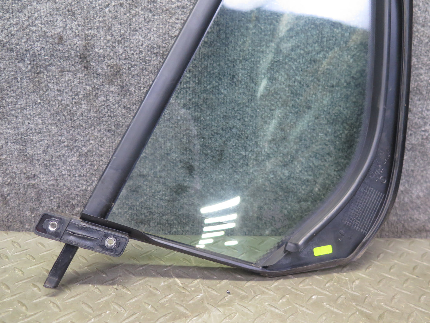10-14 VW Golf GTI R MK6 4DOOR Rear Right Door Fixed Glass OEM