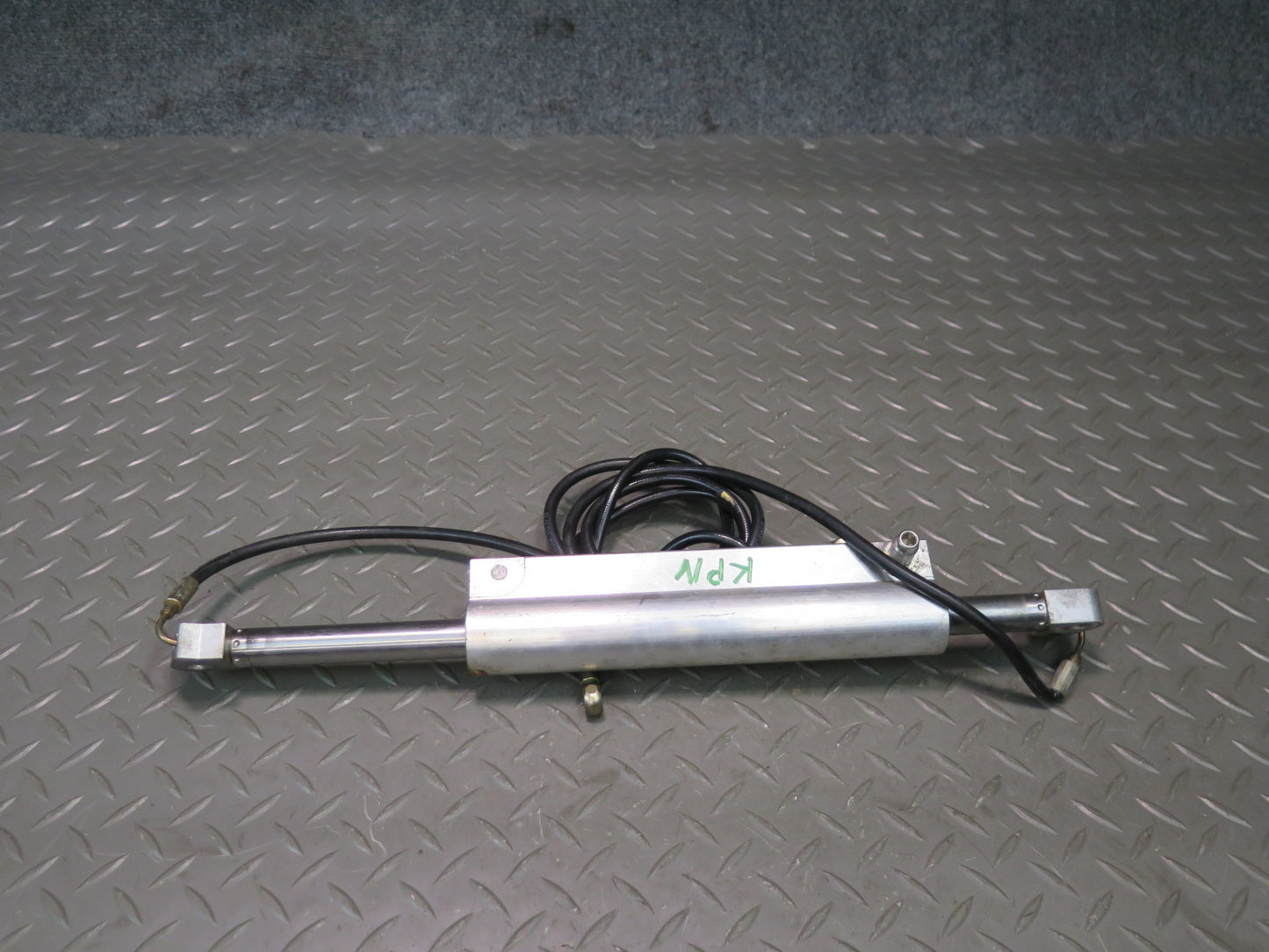1999-2005 Porsche 911 996 Convertible TOP Roof Hydraulic Lift Cylinder Cable Set
