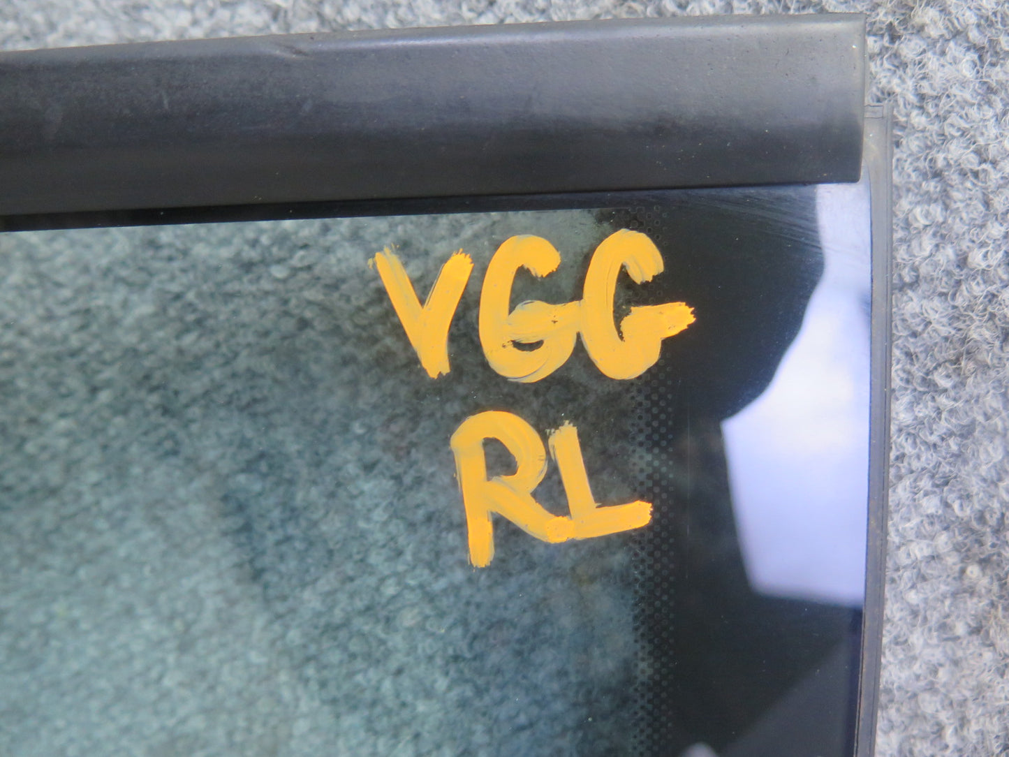 10-14 VW Golf GTI R MK6 4DOOR Rear Left Door Fixed Glass OEM