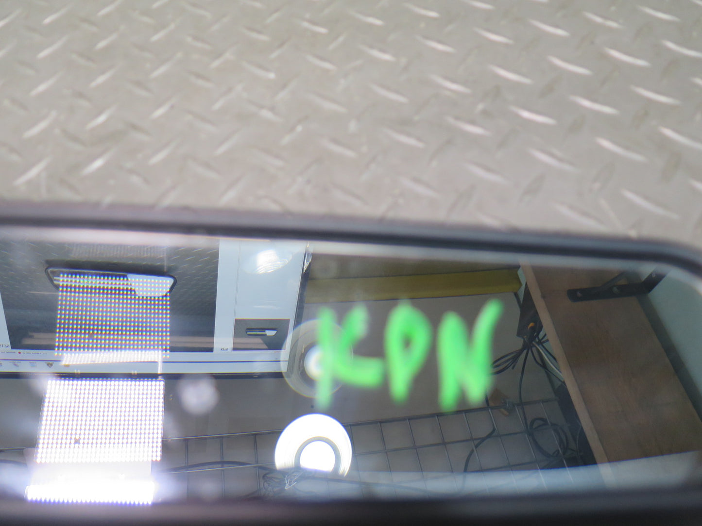 1999-2005 Porsche 911 996 Manual Dimming Interior Rear View Mirror