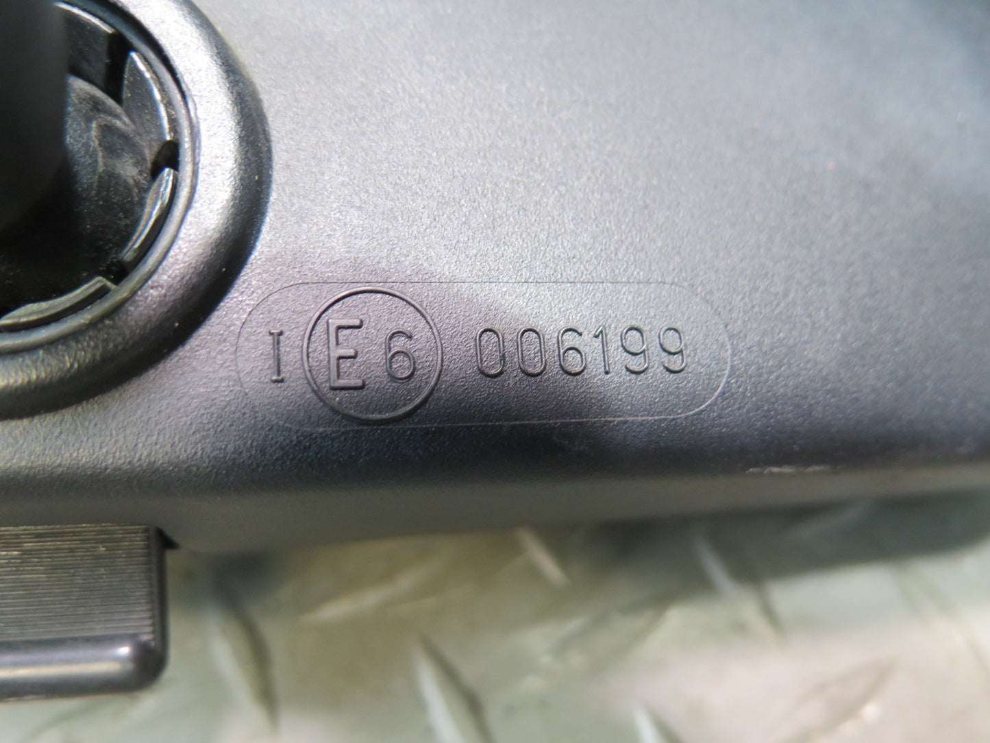 1999-2005 Porsche 911 996 Manual Dimming Interior Rear View Mirror