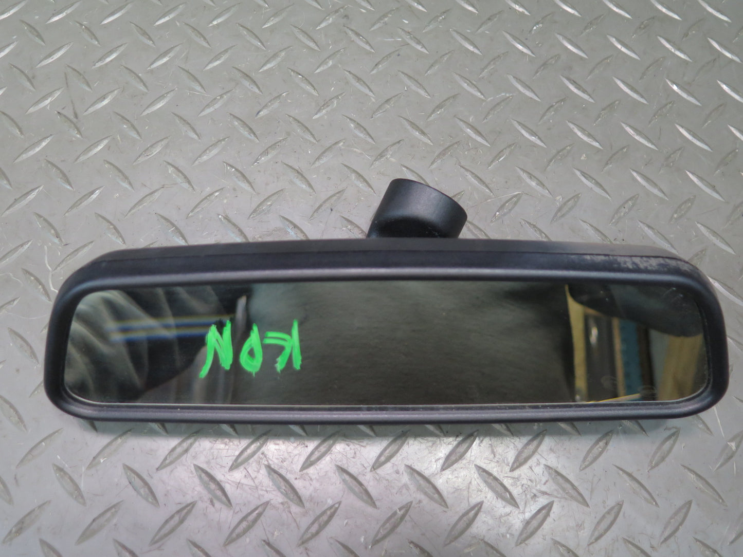 1999-2005 Porsche 911 996 Manual Dimming Interior Rear View Mirror