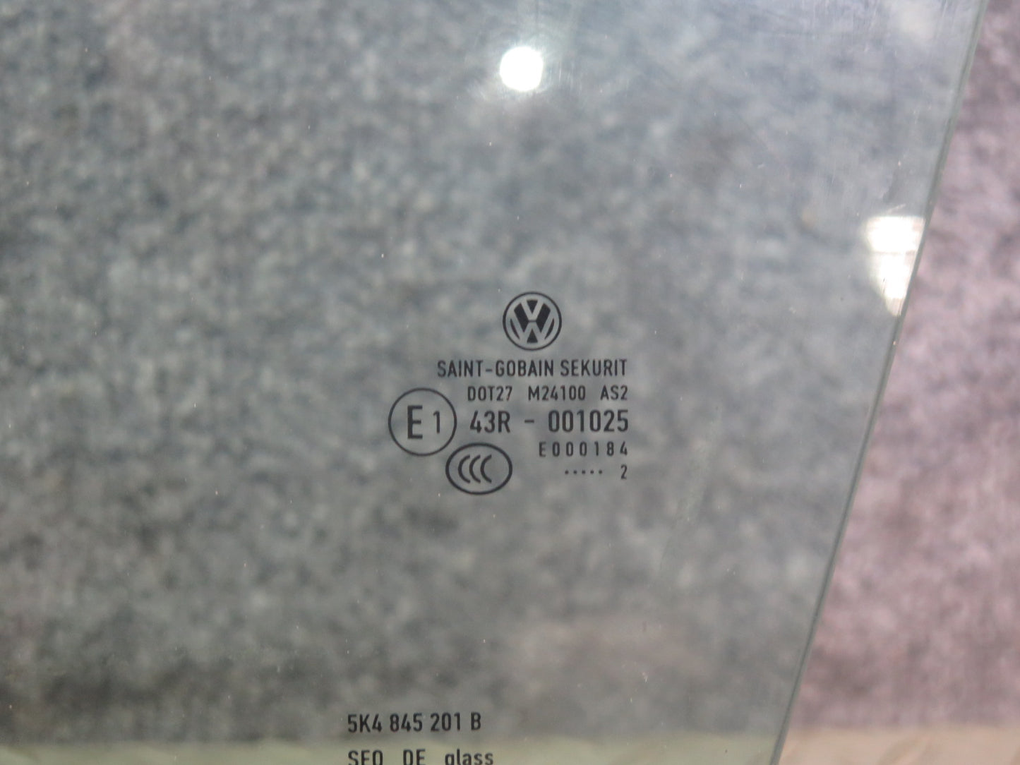 10-14 VW Golf GTI R MK6 4DOOR Front Left Driver Door Glass Window OEM