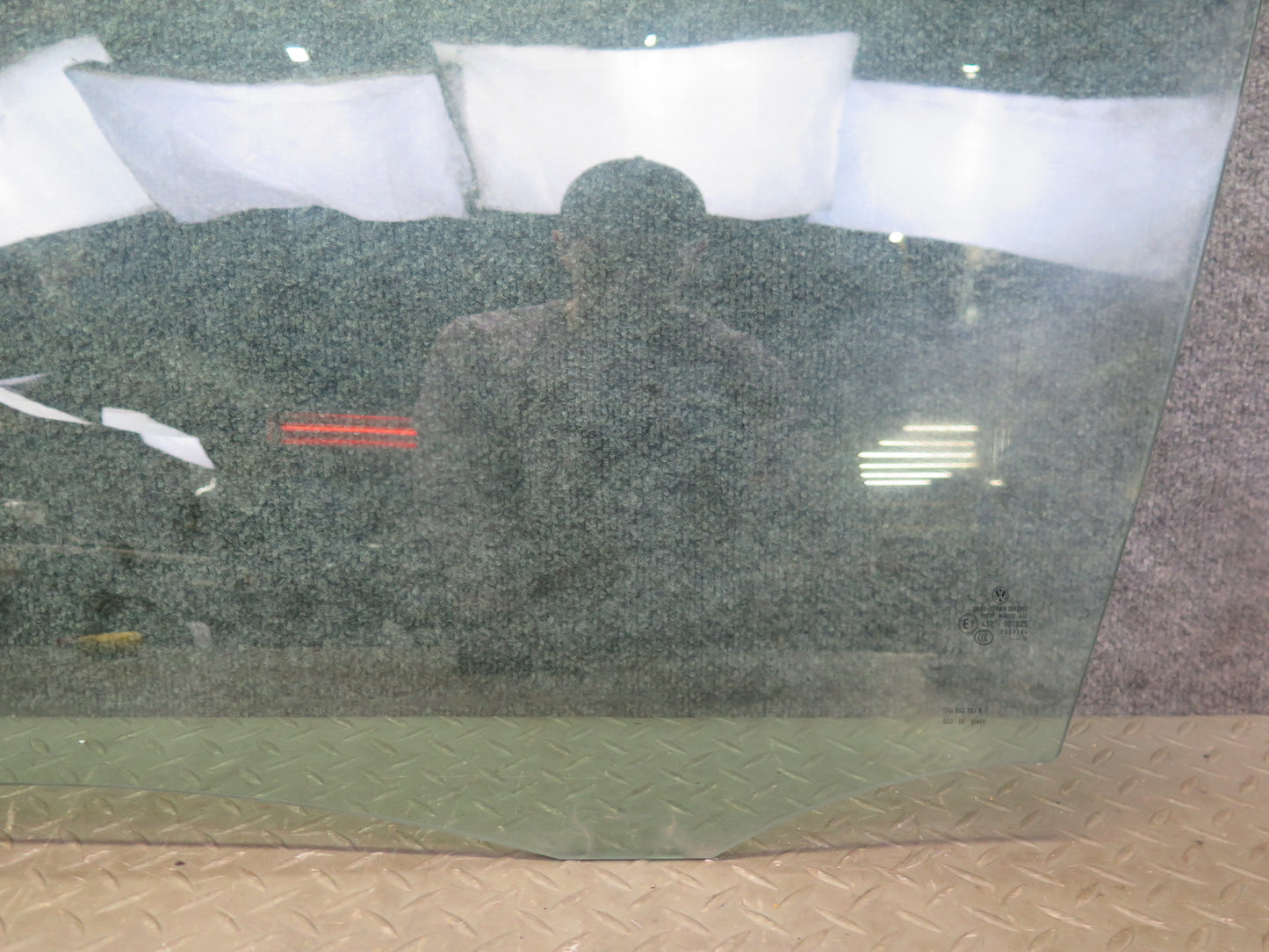 10-14 VW Golf GTI R MK6 4DOOR Front Left Driver Door Glass Window OEM