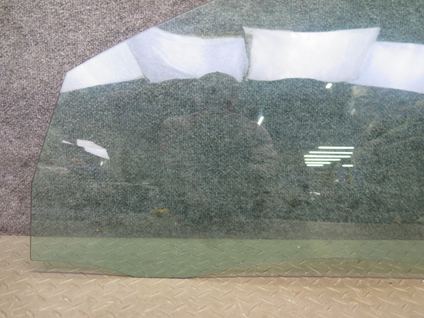 10-14 VW Golf GTI R MK6 4DOOR Front Left Driver Door Glass Window OEM