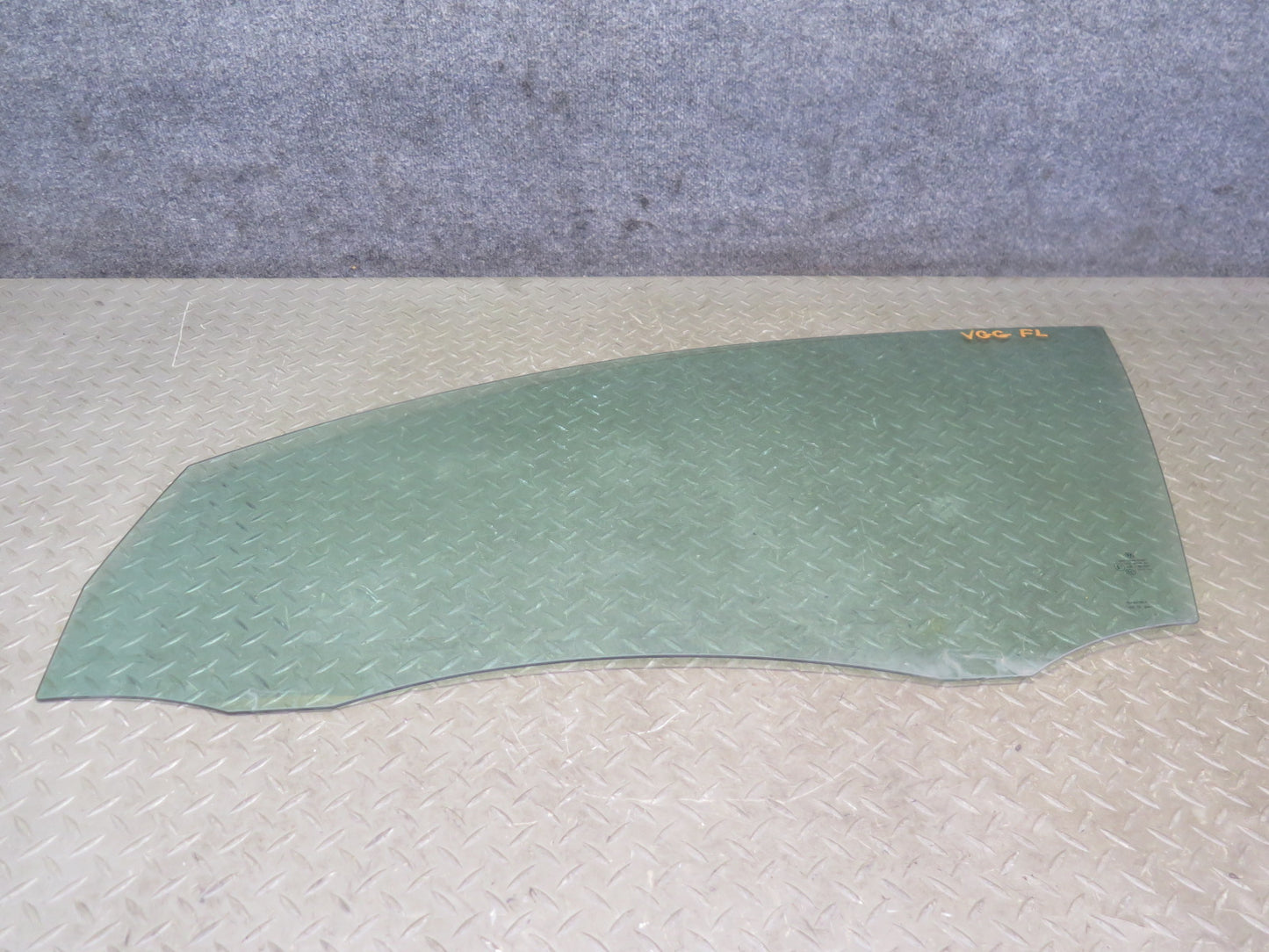 10-14 VW Golf GTI R MK6 4DOOR Front Left Driver Door Glass Window OEM