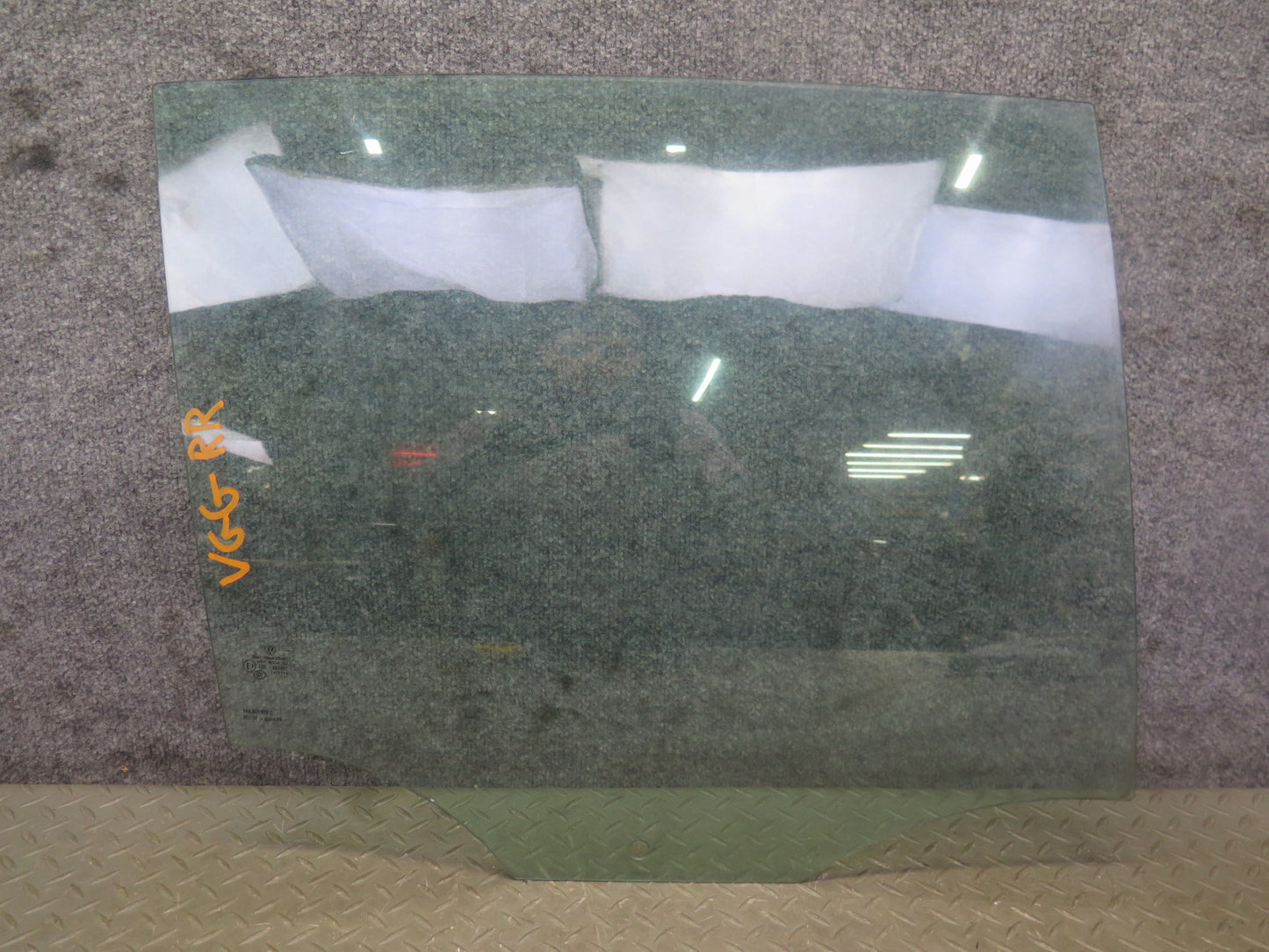 10-14 VW Golf GTI R MK6 4DOOR Rear Right Door Glass Window OEM