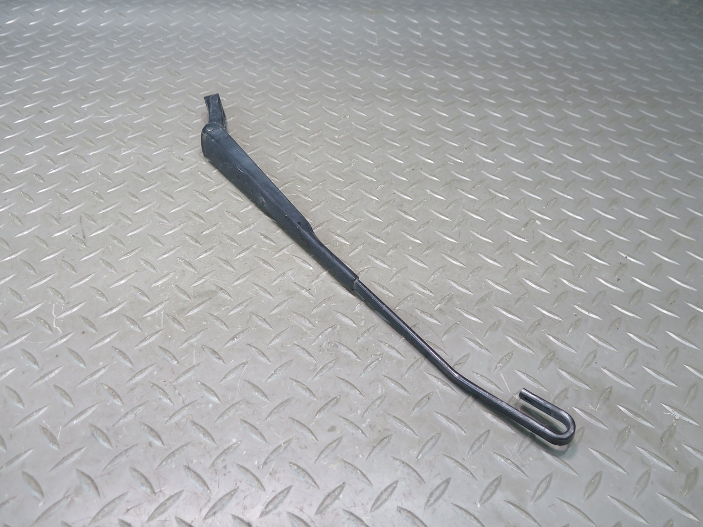 1999-2005 Porsche 911 Carrera 996 Front Left & Right Windshield Wiper Arm Set