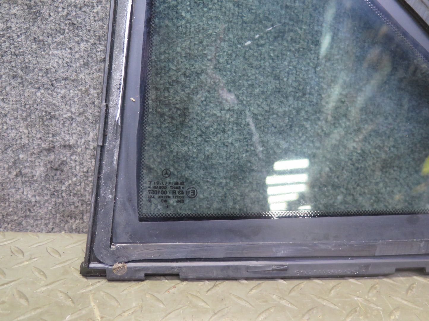 94-02 Mercedes R129 Rear Right Quarter Glass Window OEM