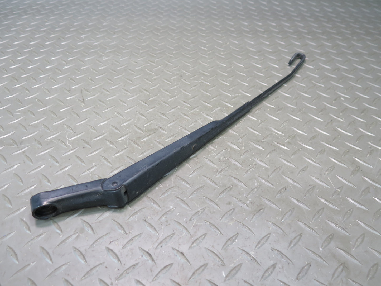 1999-2005 Porsche 911 Carrera 996 Front Left & Right Windshield Wiper Arm Set