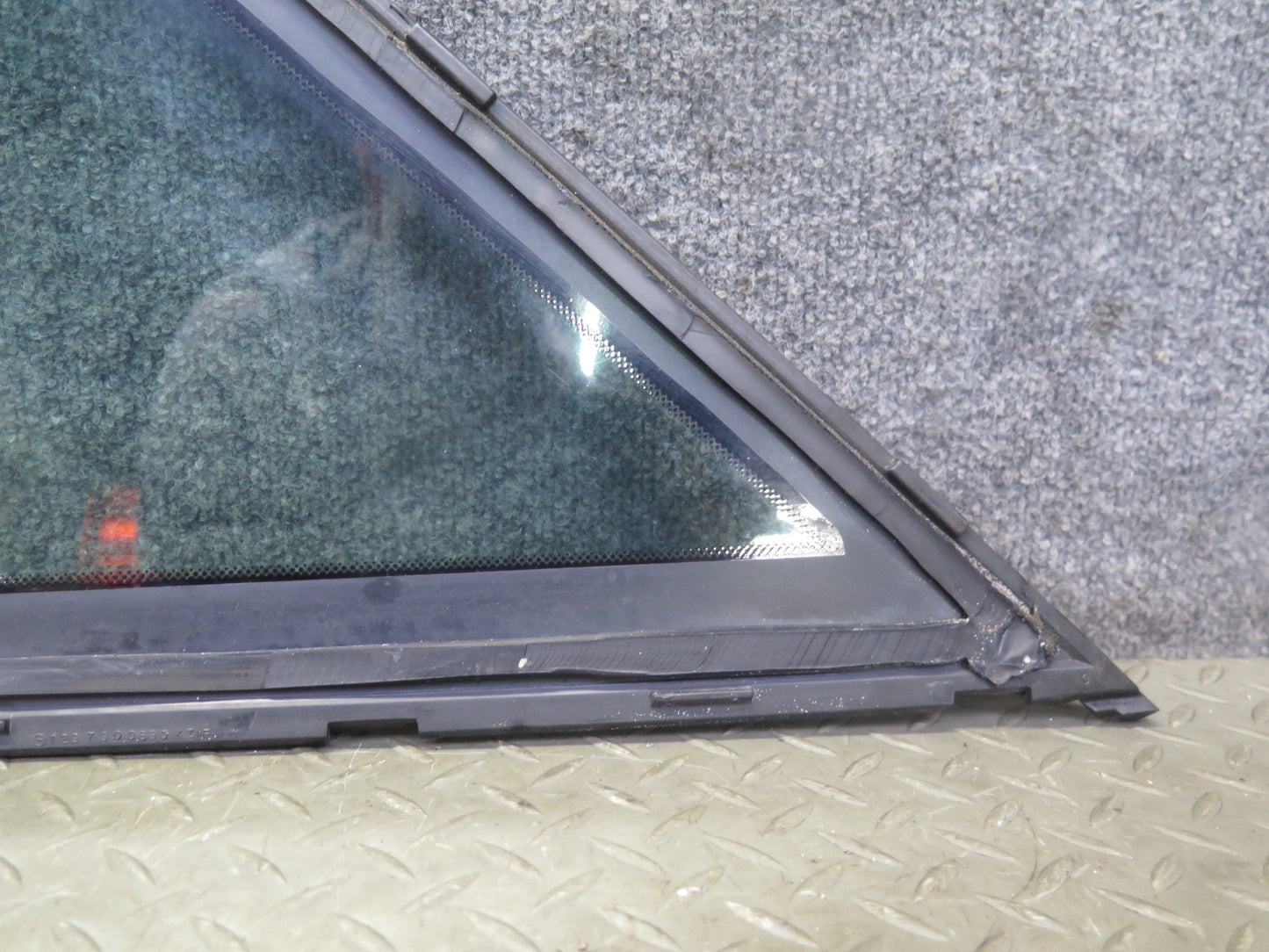 94-02 Mercedes R129 Rear Right Quarter Glass Window OEM