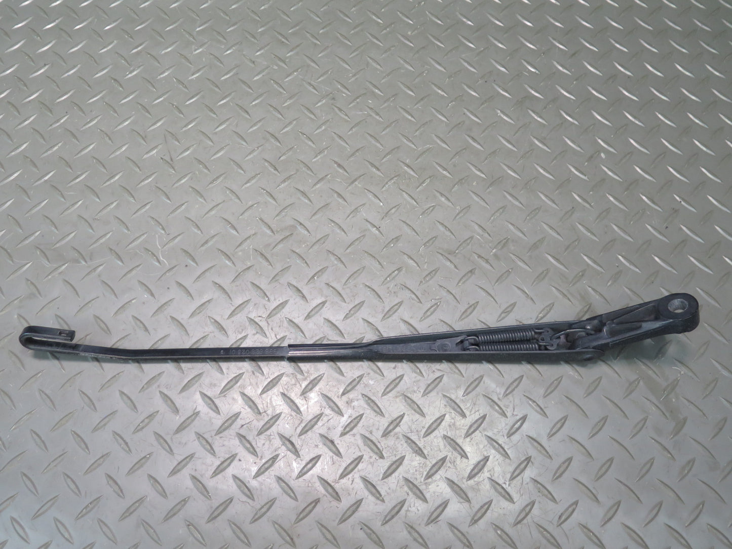 1999-2005 Porsche 911 Carrera 996 Front Left & Right Windshield Wiper Arm Set