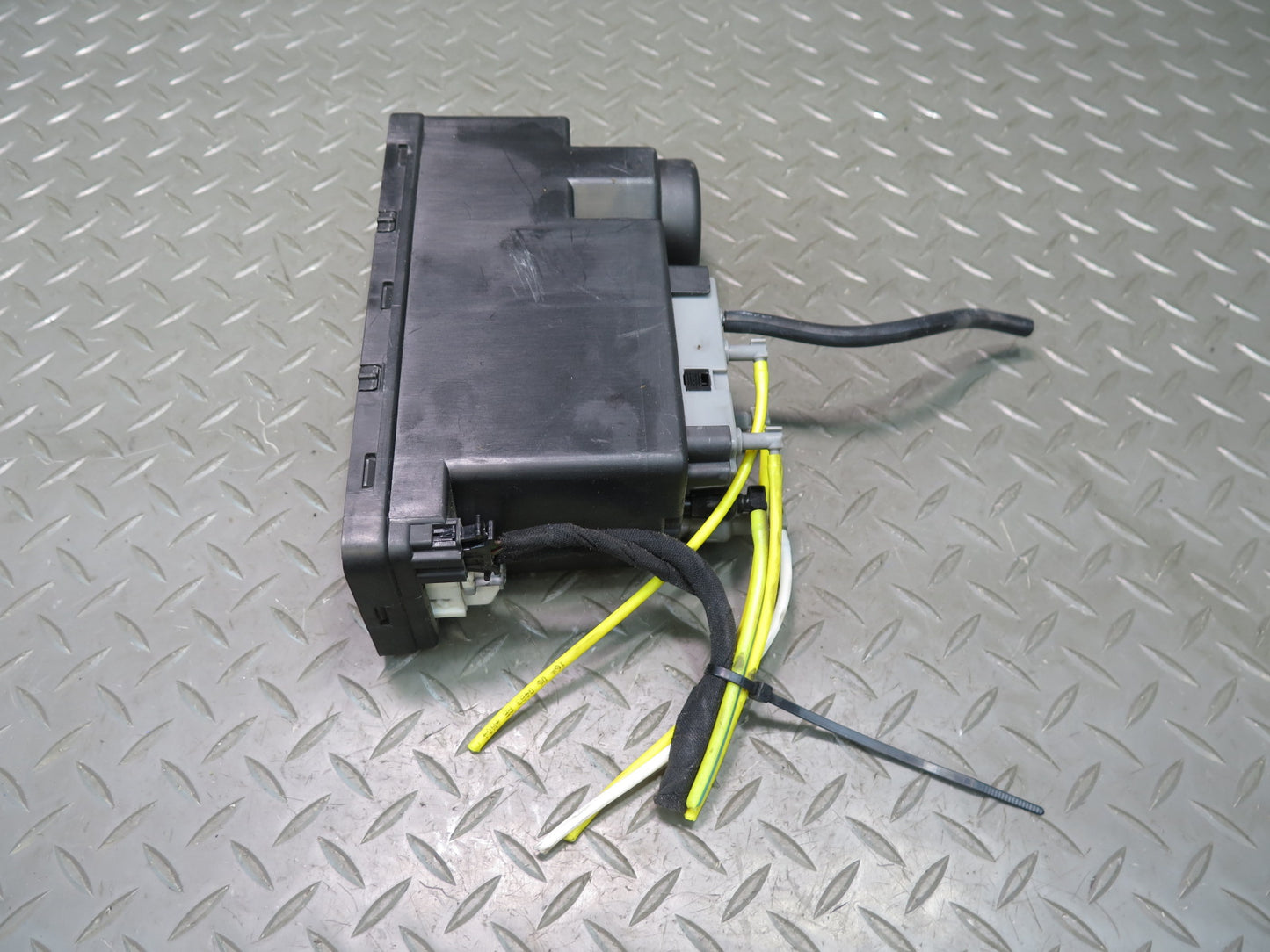 94-02 Mercedes R129 Sl-class Central Door Lock Vacuum Locking Pump OEM
