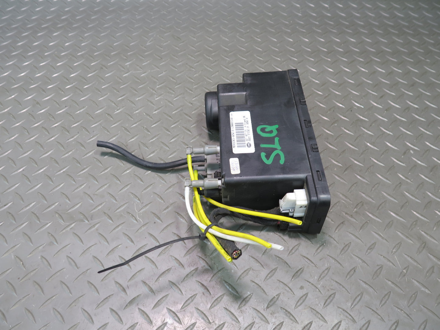 94-02 Mercedes R129 Sl-class Central Door Lock Vacuum Locking Pump OEM